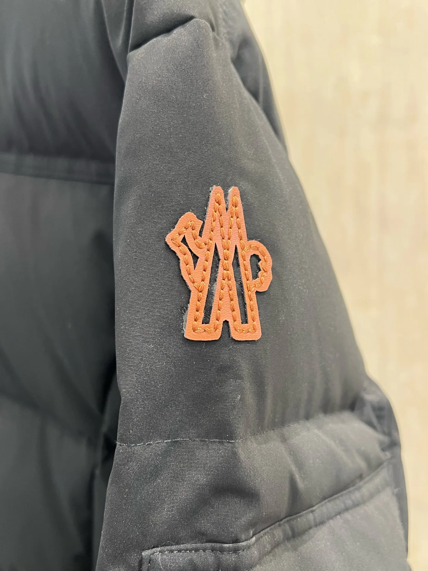 Куртки И Пуховики Женские Moncler 18875978