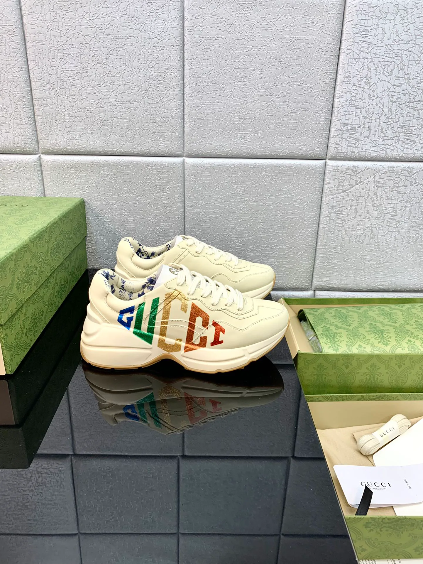 Кроссовки Женские Gucci 173860