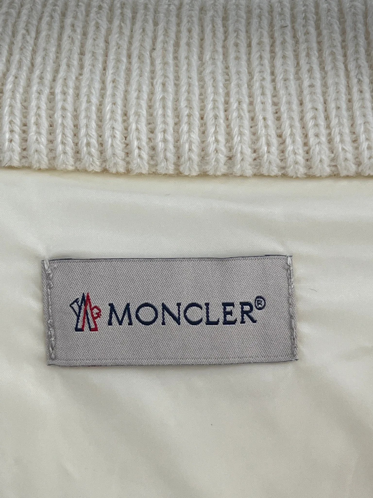Куртки И Пуховики Женские Moncler 18415621
