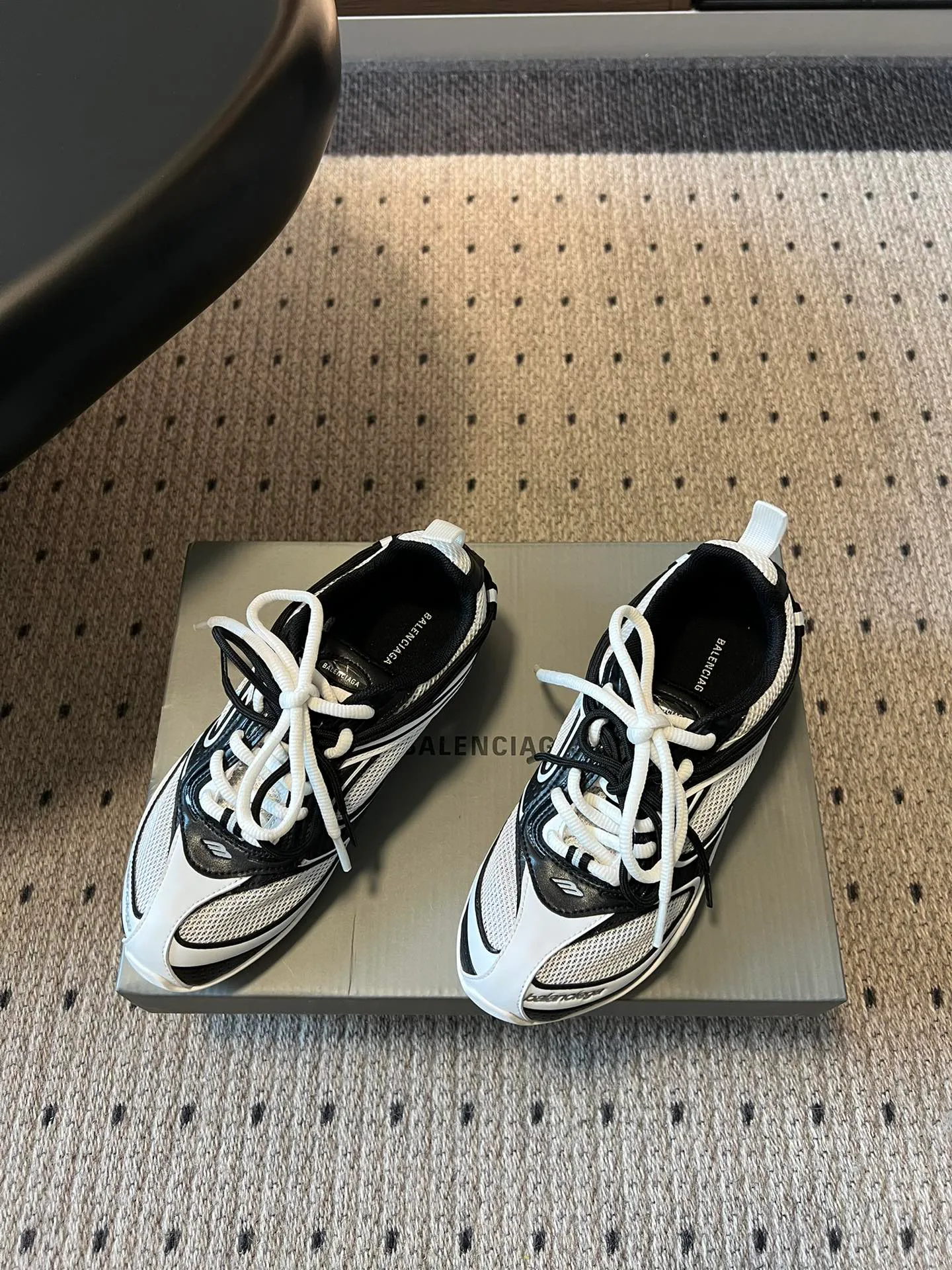 Кроссовки Женские Balenciaga 12713040