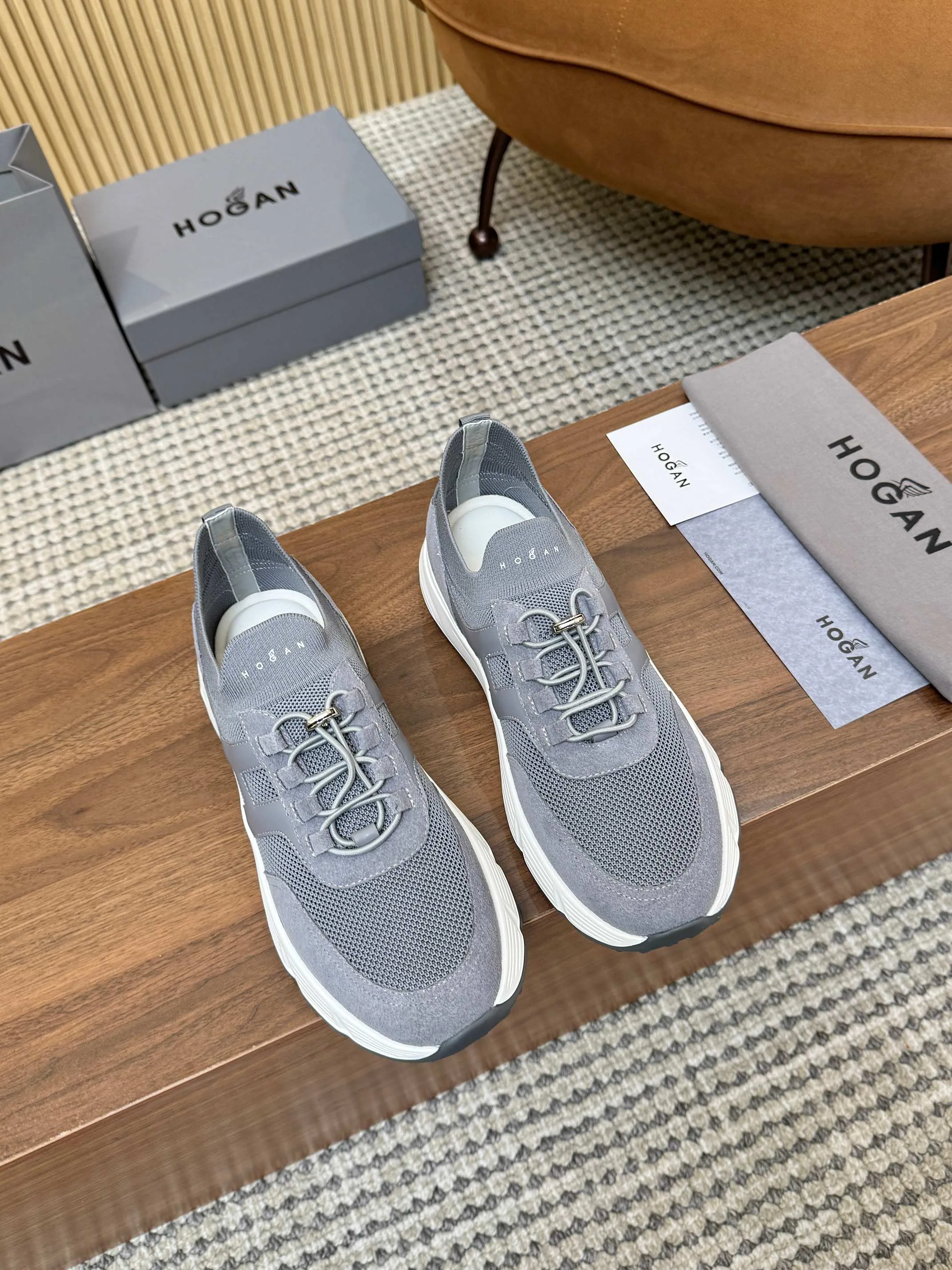 Кроссовки Женские Hogan 18877092