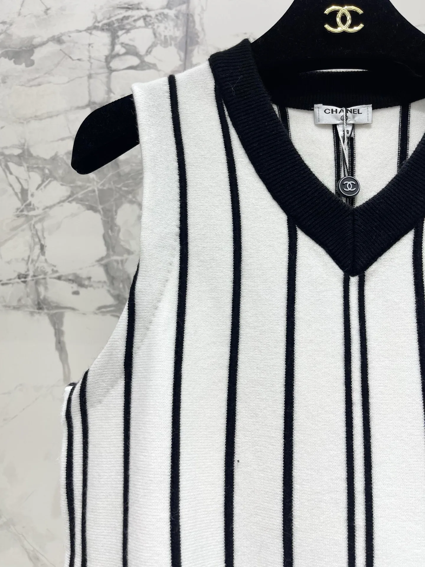 Жилеты Женские Chanel 18138579