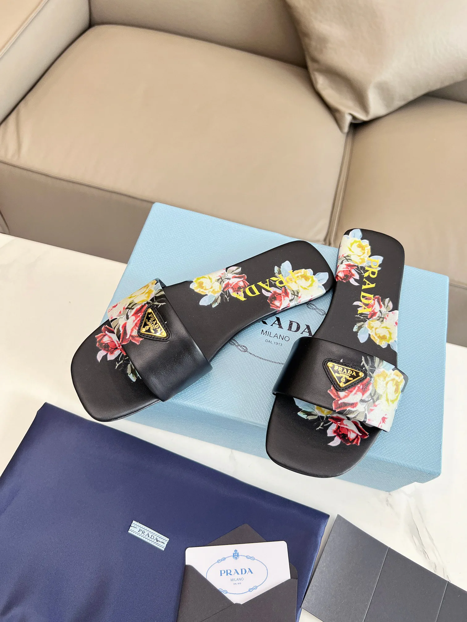 Босоножки Женские Prada 11386464
