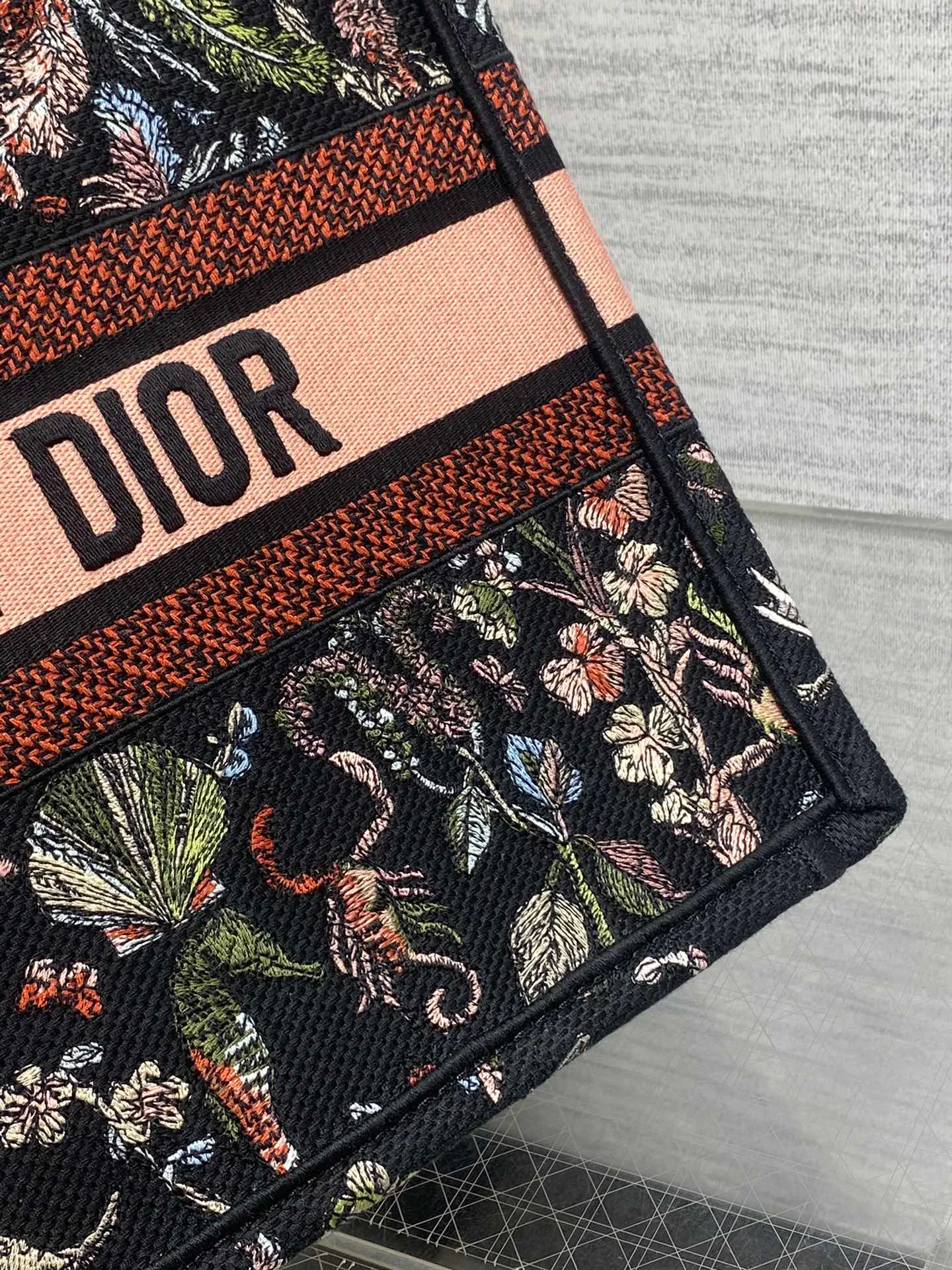 Классические Сумки Женские Christian Dior 13227189