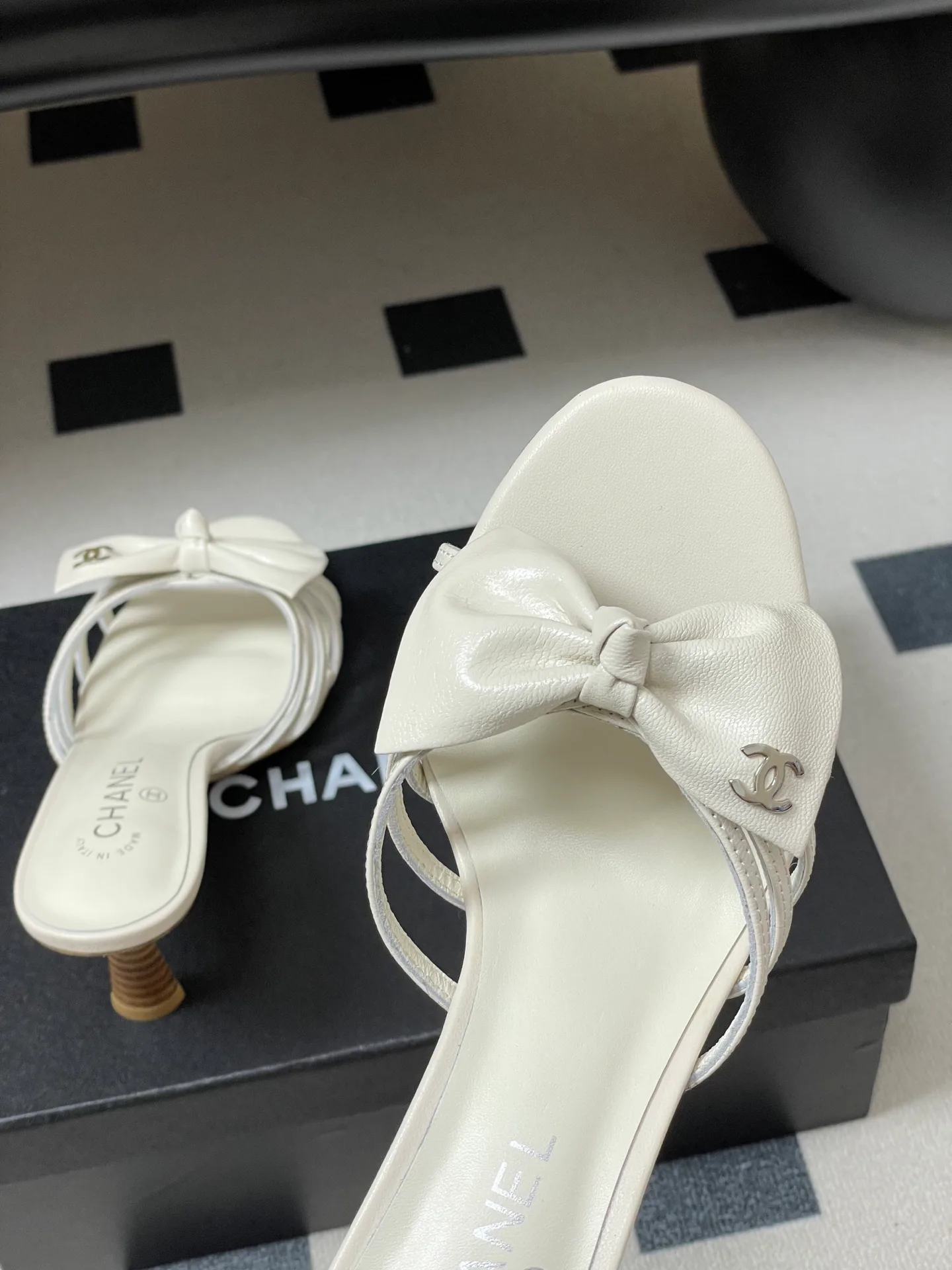 Босоножки Женские Chanel 13226156