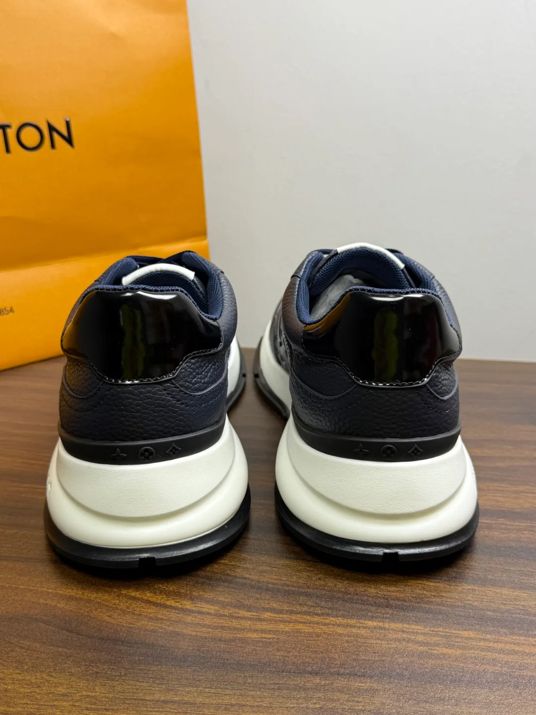Кроссовки Мужские Louis Vuitton 20114688