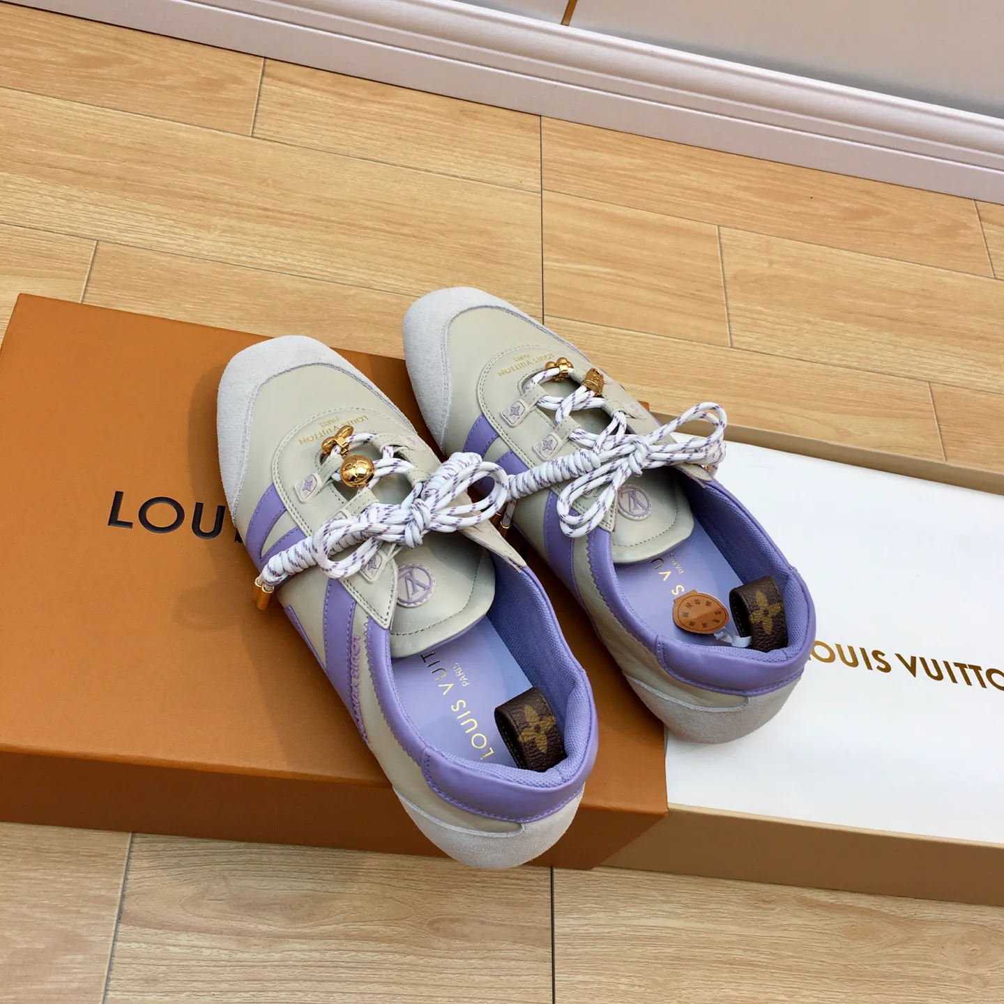 Кроссовки Женские Louis Vuitton 1590946