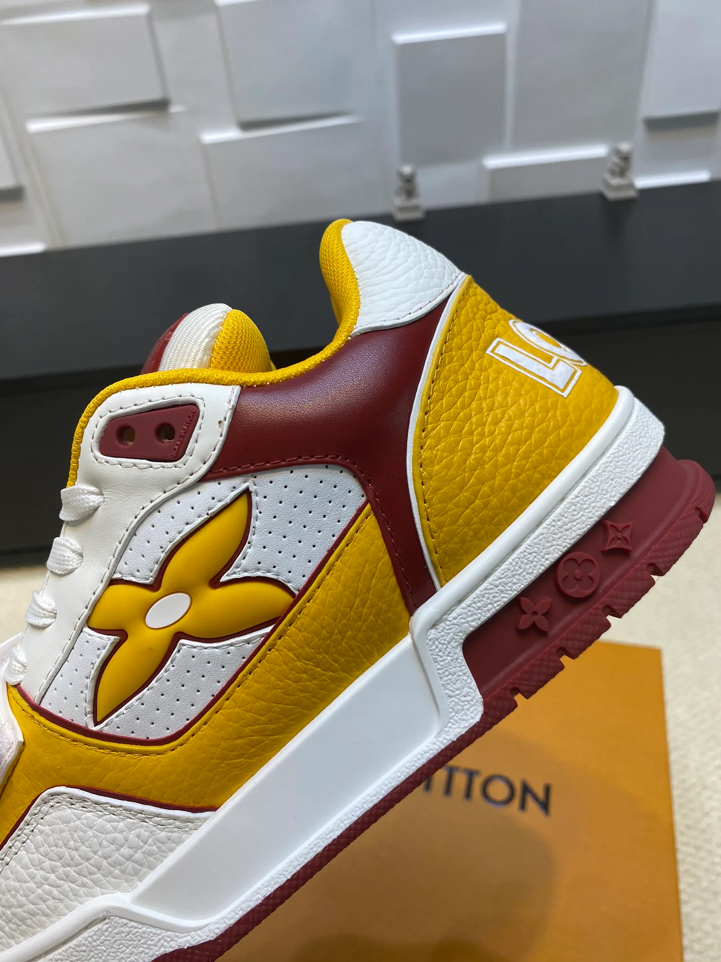 Кроссовки Мужские Louis Vuitton 5058051