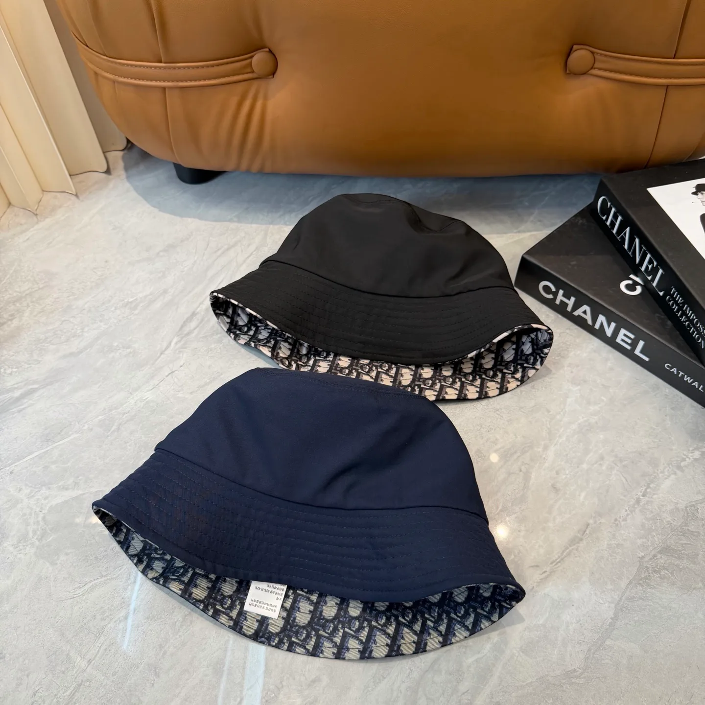 Головные Уборы Christian Dior 13294362