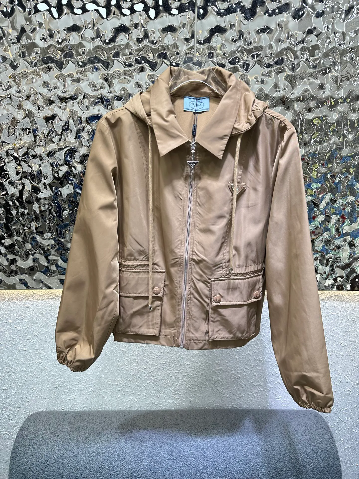 Куртки И Пуховики Женские Prada 18594338