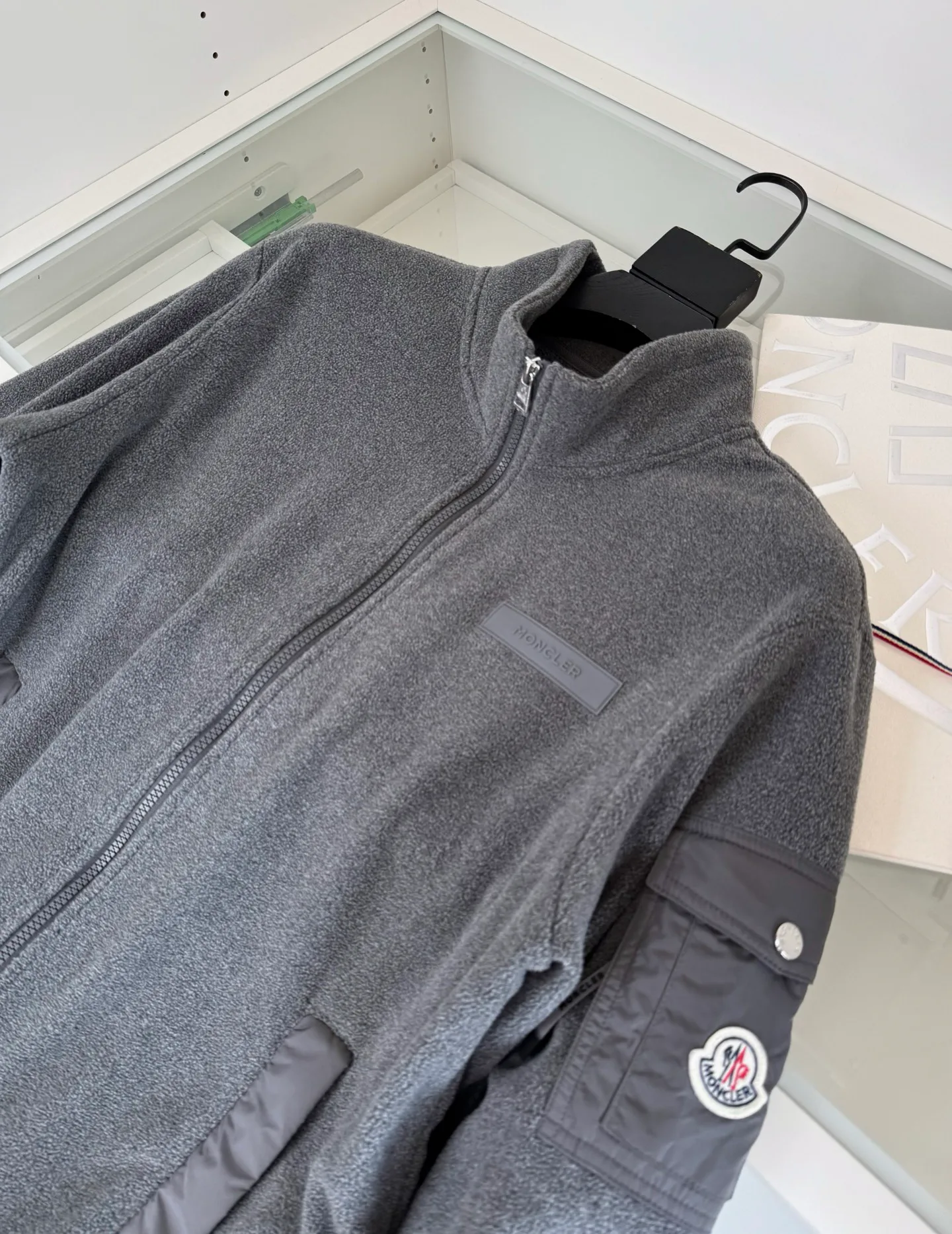 Куртки И Пуховики Мужские Moncler 18244517