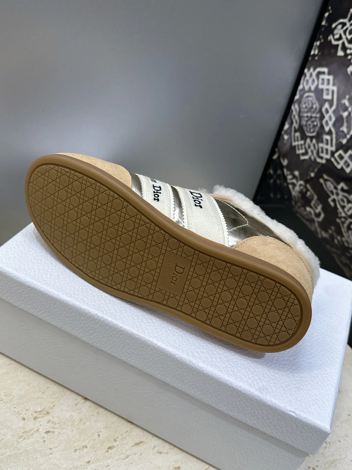 Кроссовки Женские Christian Dior 18247828