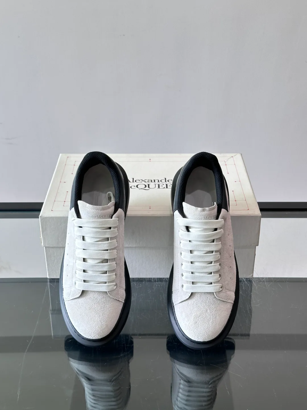 Кроссовки Женские Alexander Mcqueen 17447549