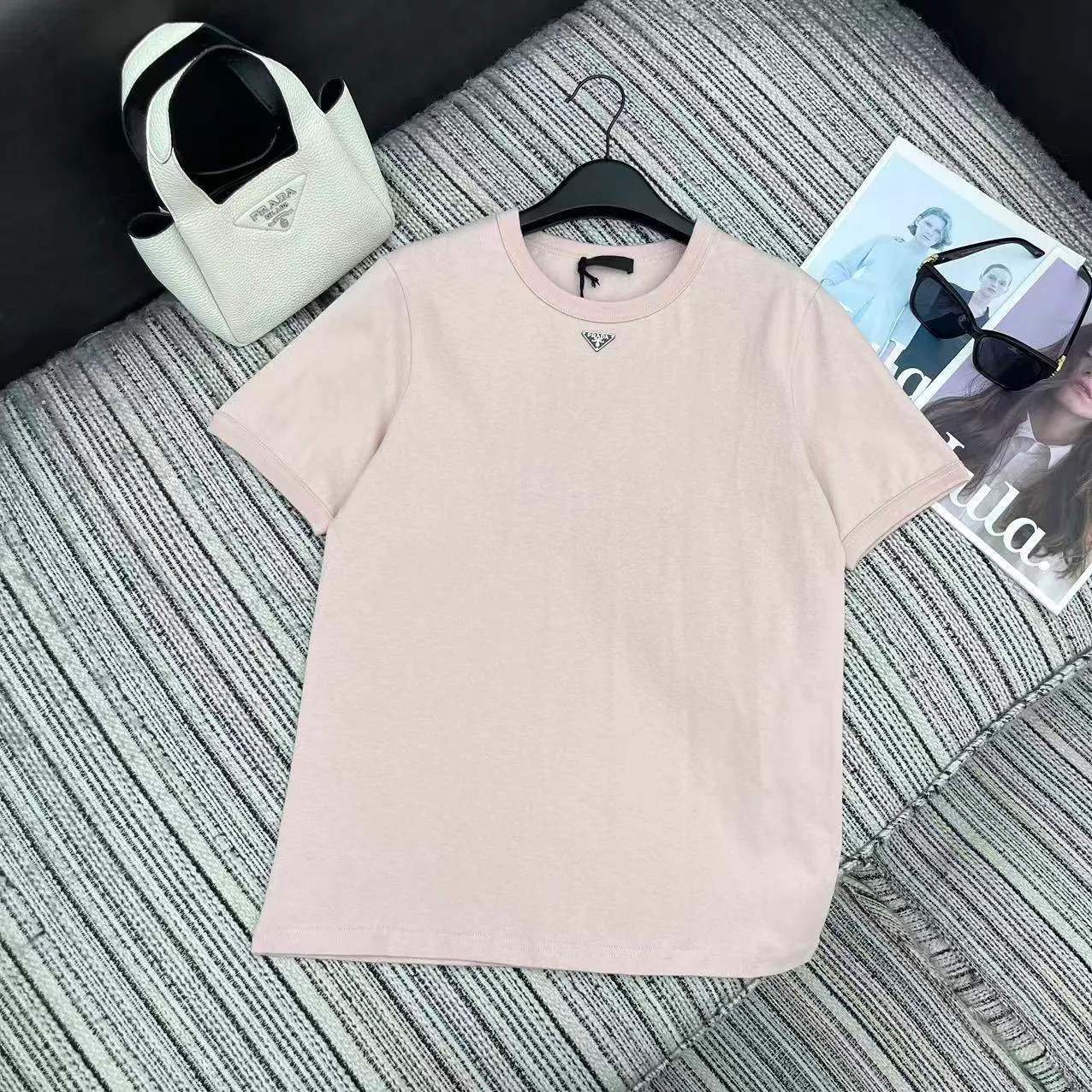 Футболки Женские Prada 11660612