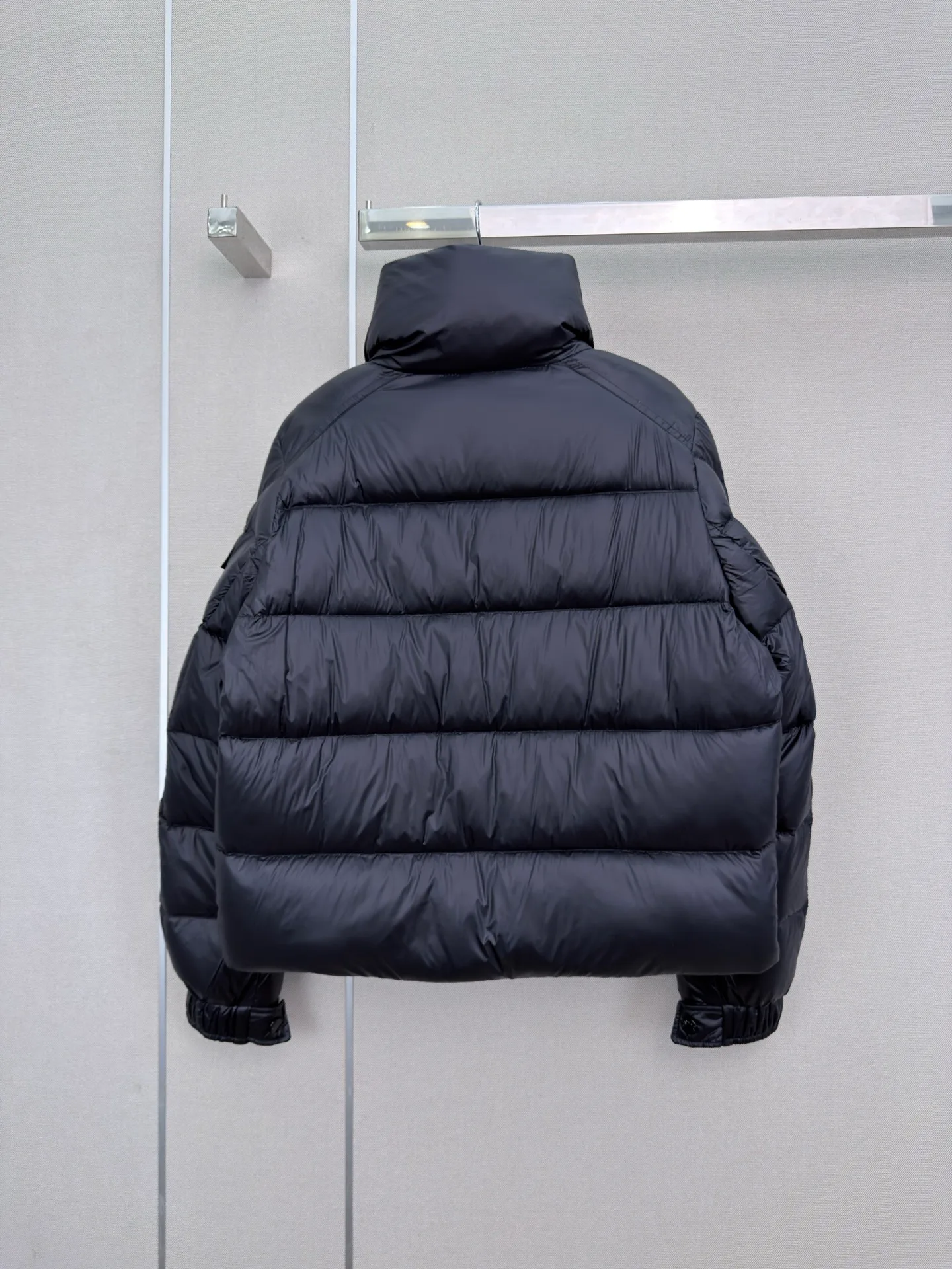 Куртки И Пуховики Женские Moncler 18439408