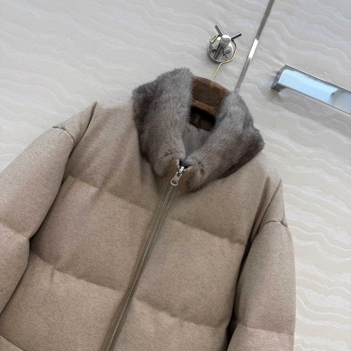 Куртки И Пуховики Женские Loro Piana 18115109