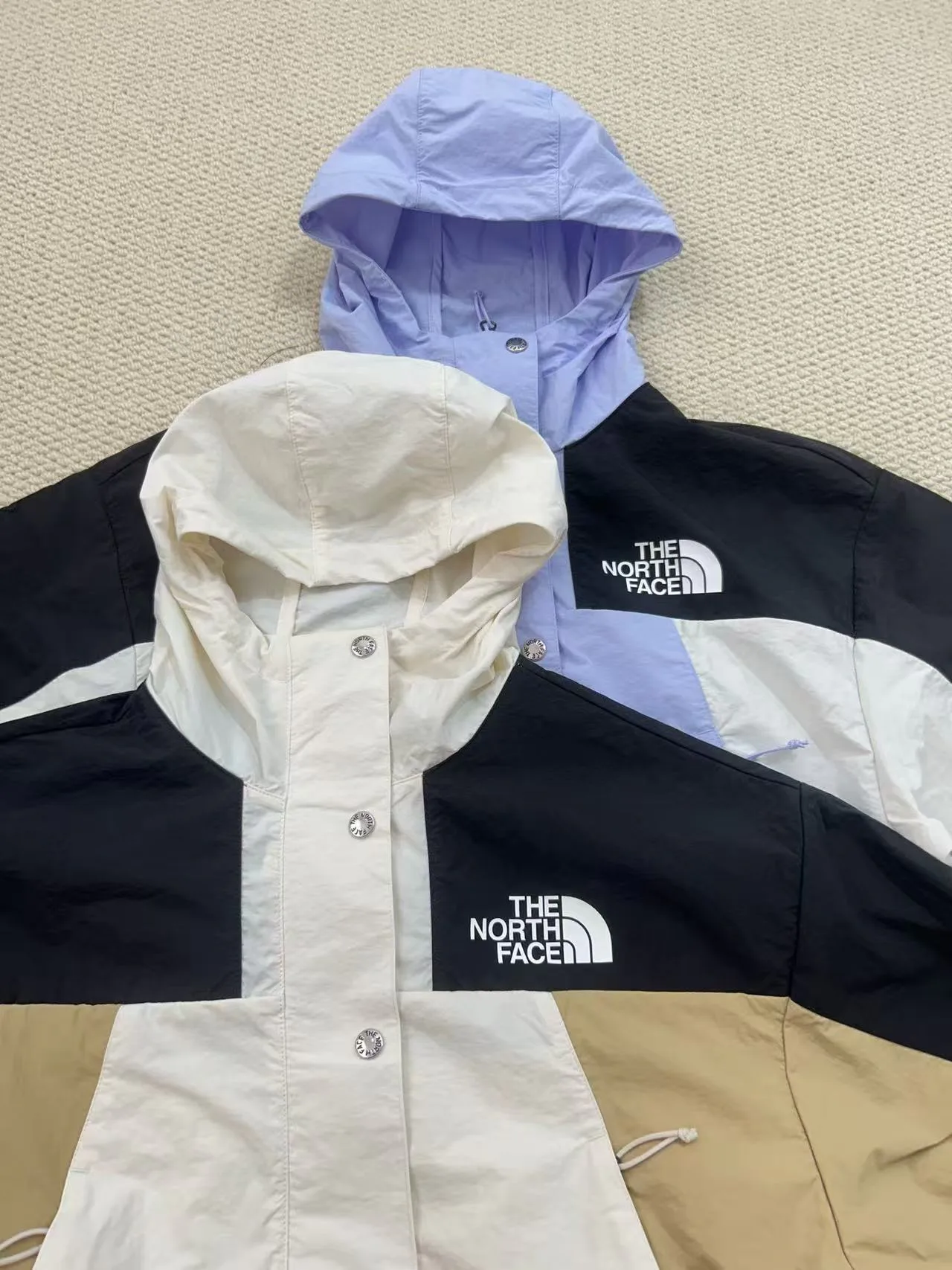 Куртки И Пуховики Женские The North Face 18339898