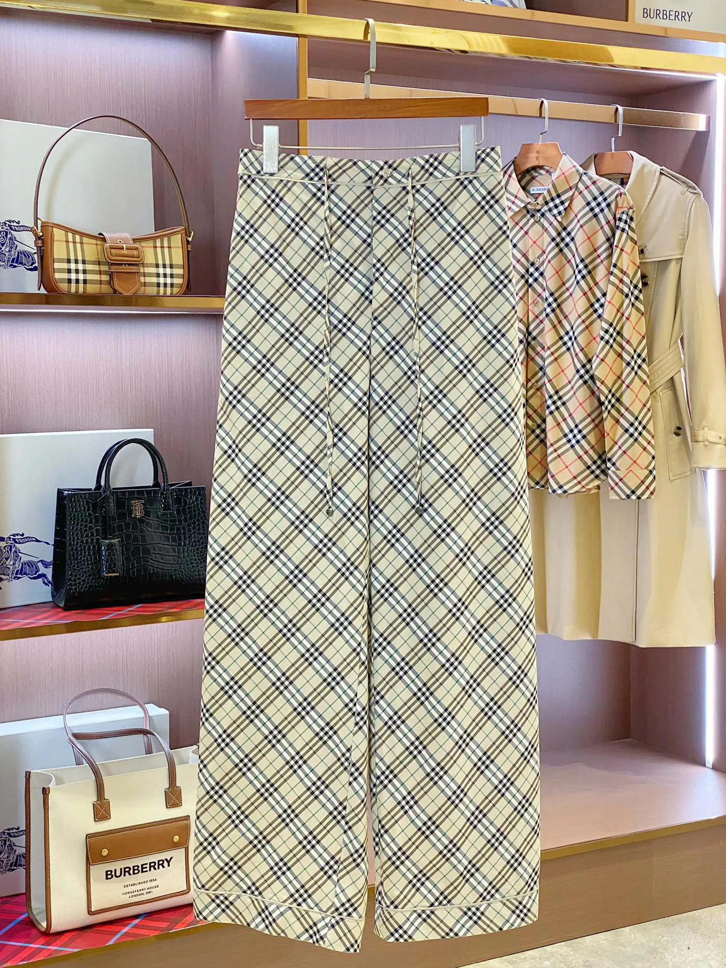 Брюки Женские Burberry 13428497