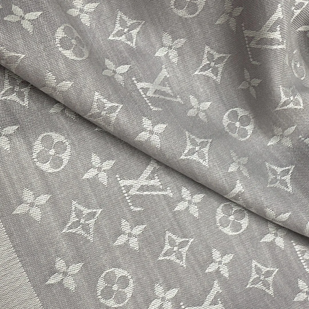 Шарфы Louis Vuitton 17973627