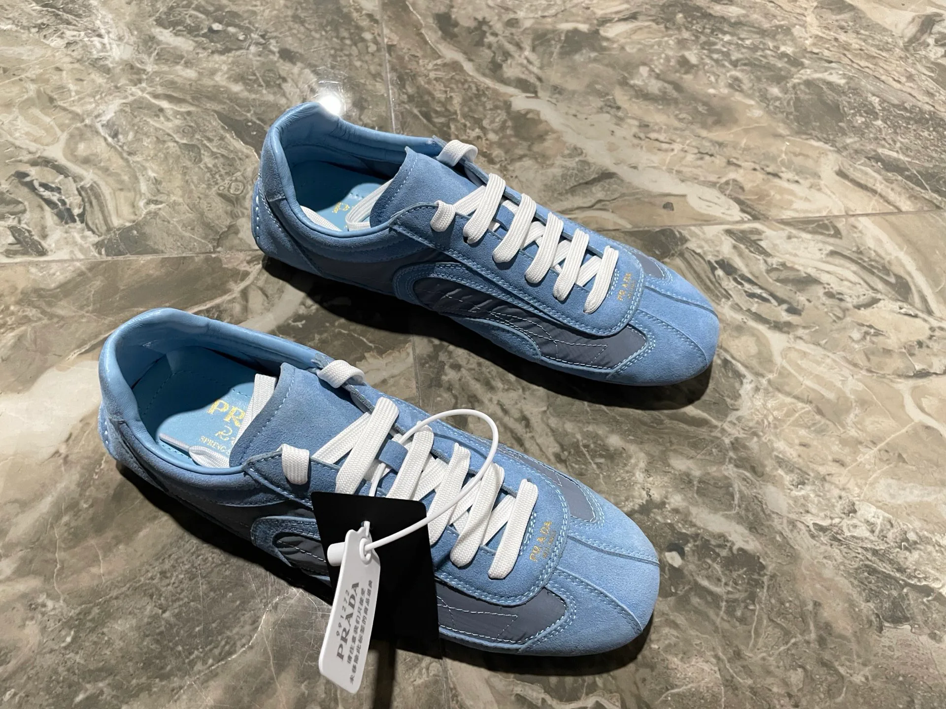 Кроссовки Женские Prada 9833759