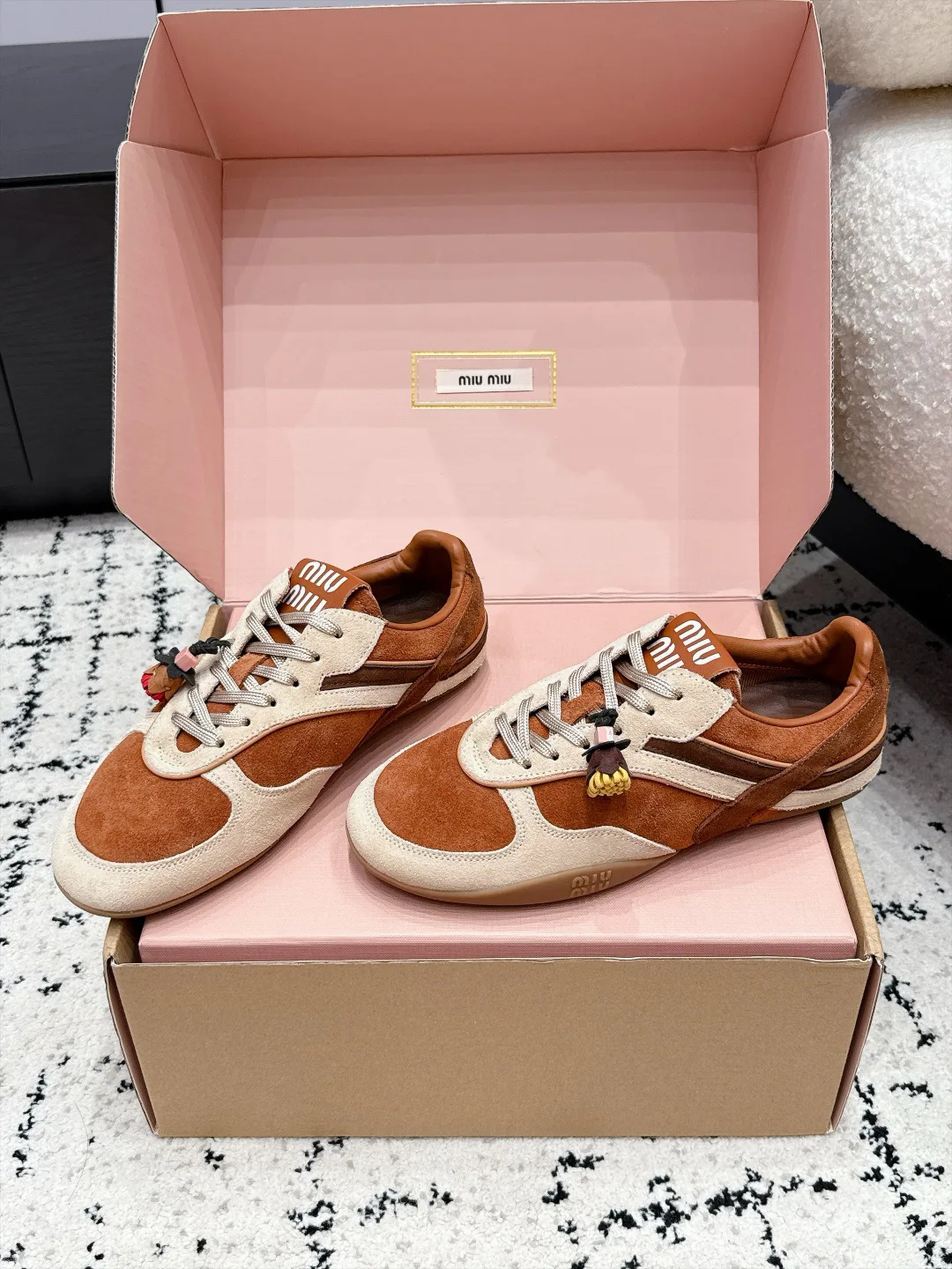 Кроссовки Женские Miu Miu 18505445