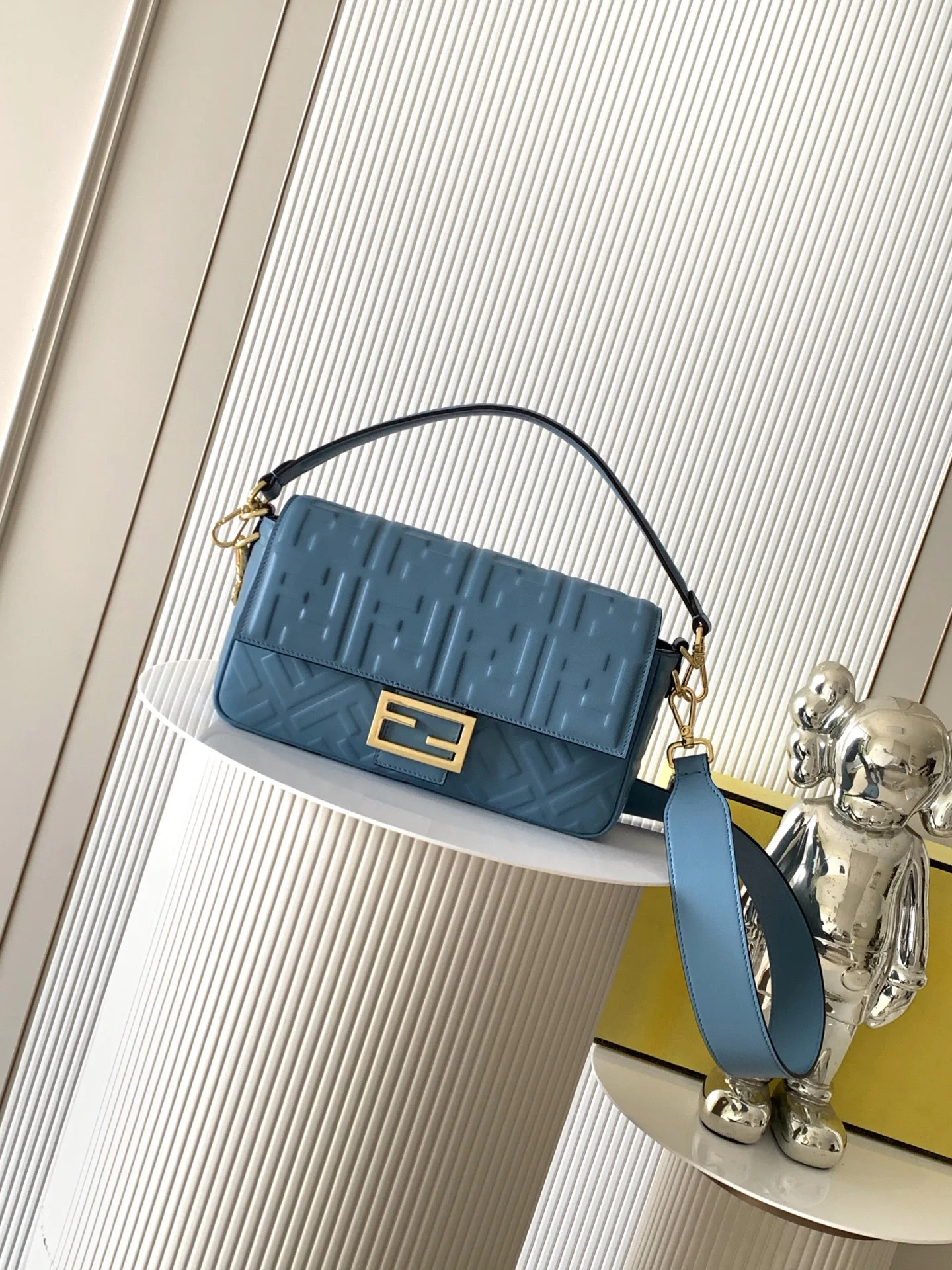 Классические Сумки Женские Fendi 18116182