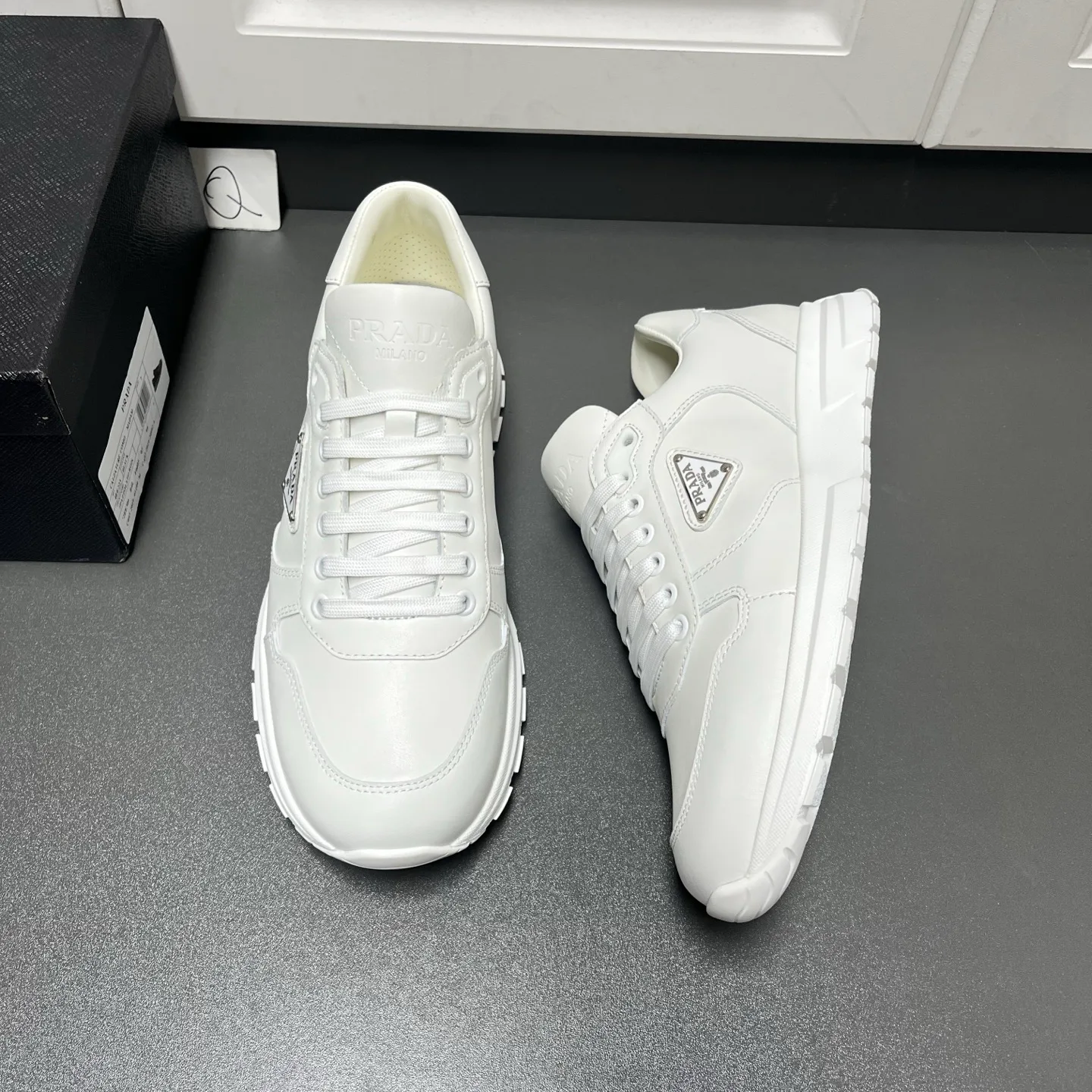 Кроссовки Мужские Prada 13403037