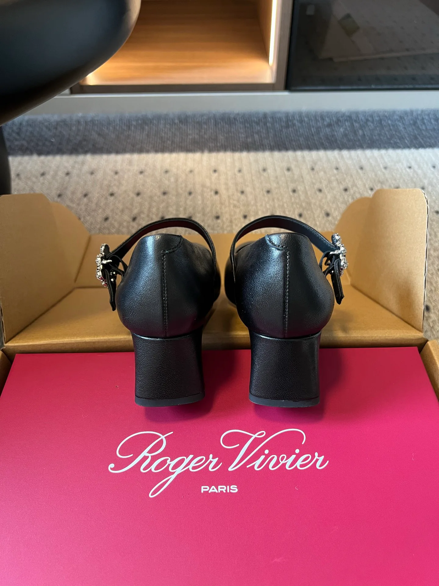 Туфли Женские Roger Vivier 17860669