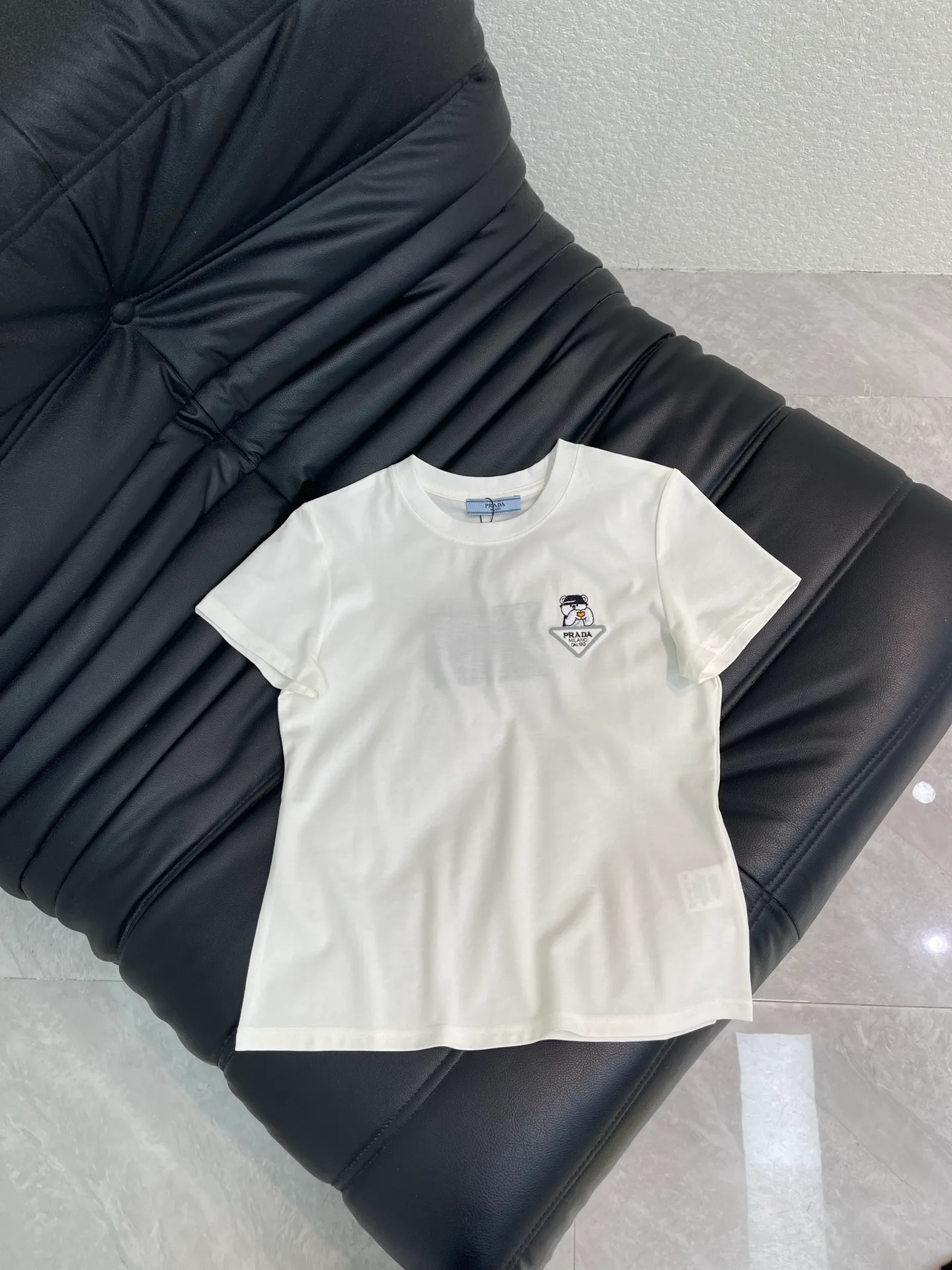 Футболки Женские Prada 11569373