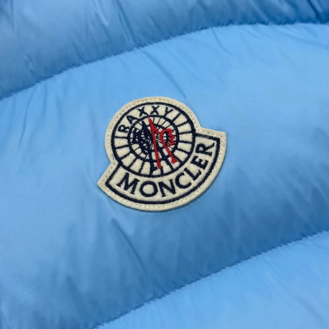 Куртки И Пуховики Мужские Moncler 384014