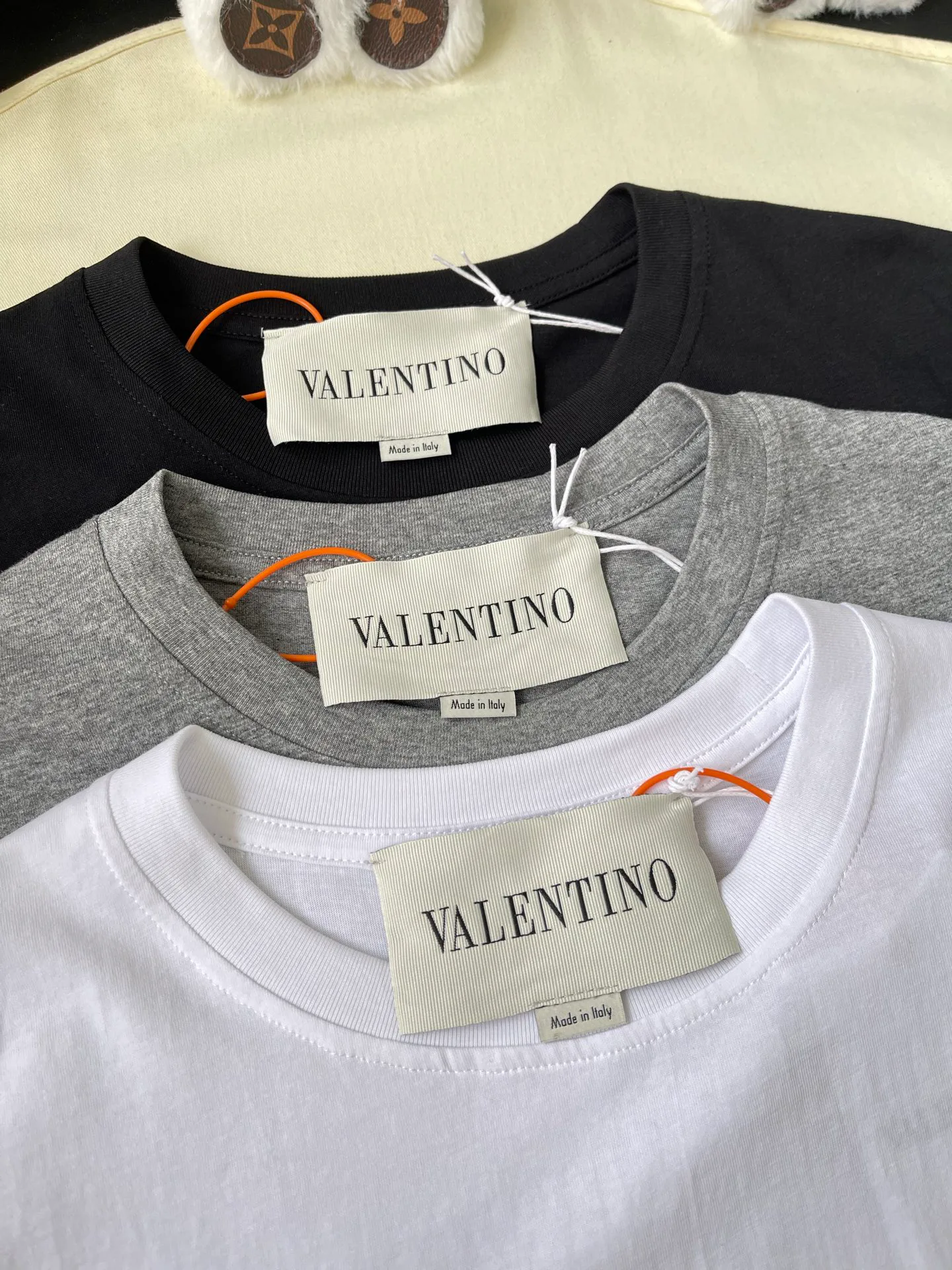 Футболки Женские Valentino 18191246
