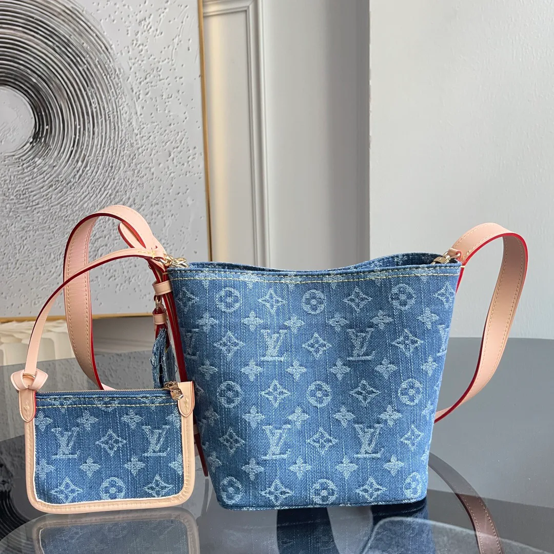 Классические Сумки Женские Louis Vuitton 11886364