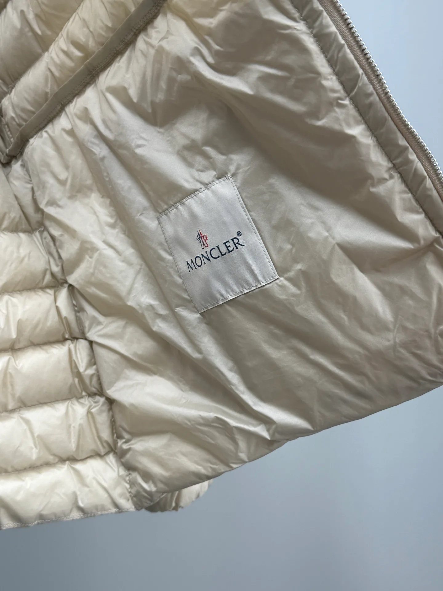 Куртки И Пуховики Женские Moncler 18017036