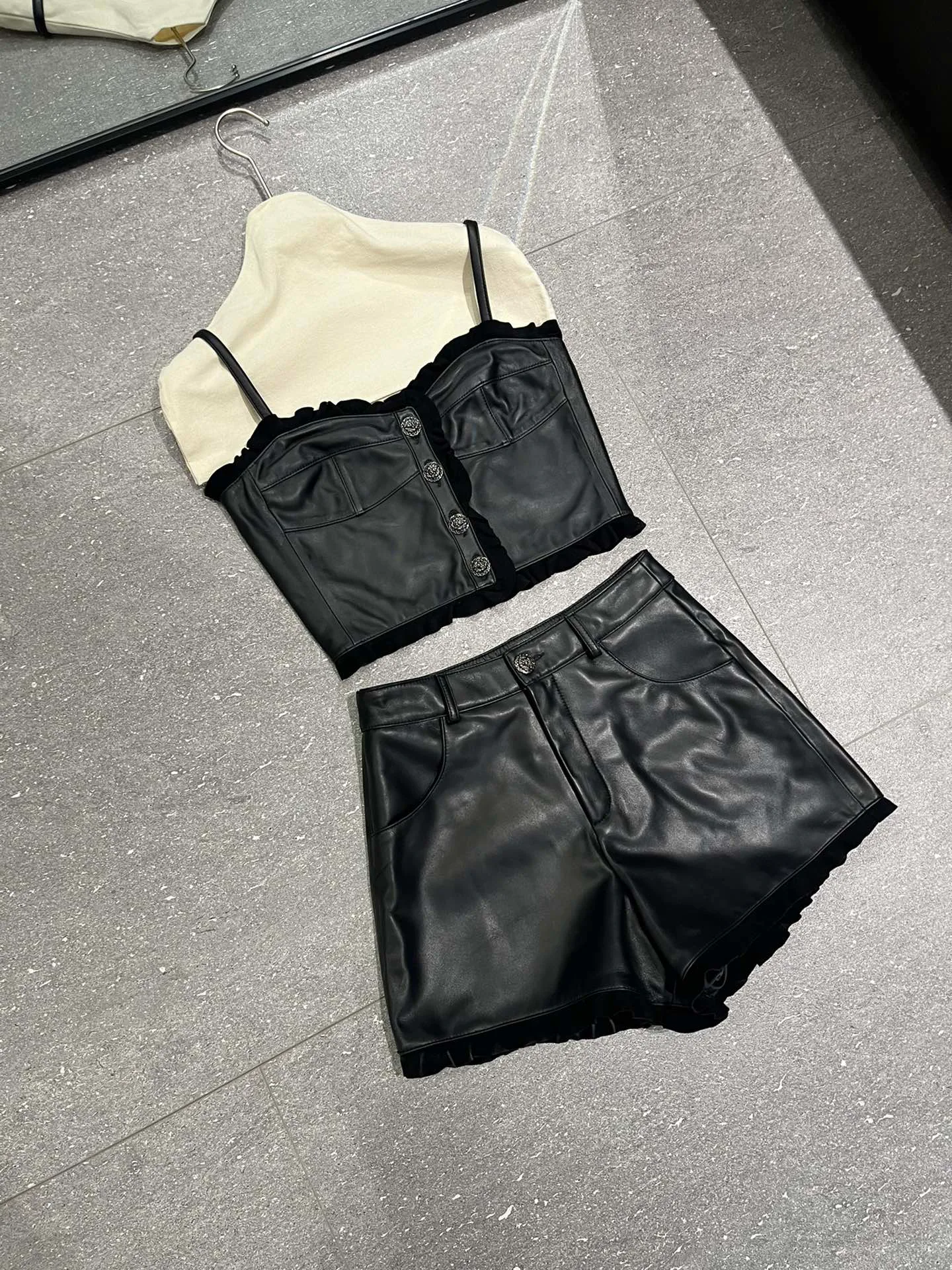 Костюмы Женские Chanel 10088613