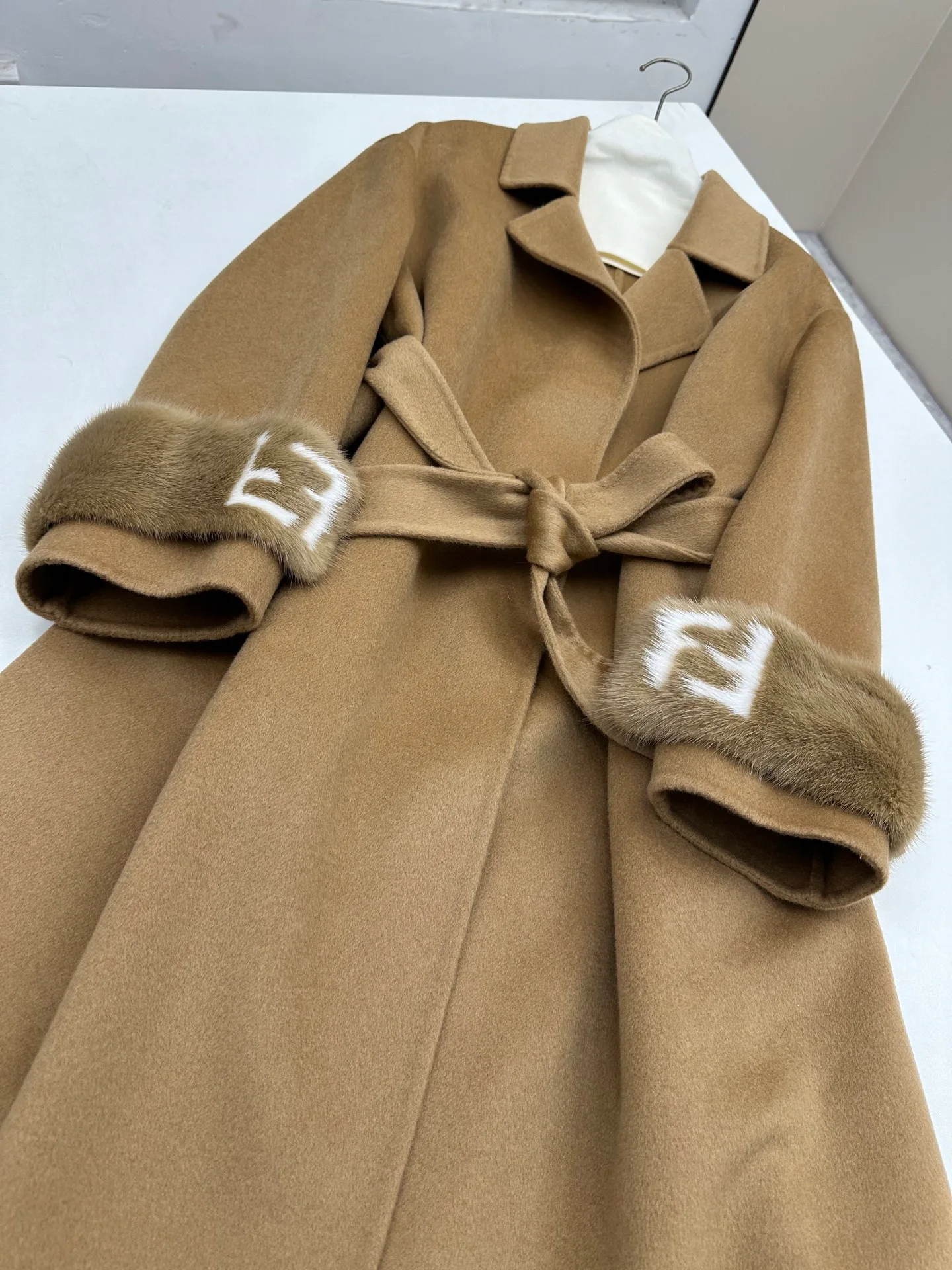Пальто Женские Fendi 19484429