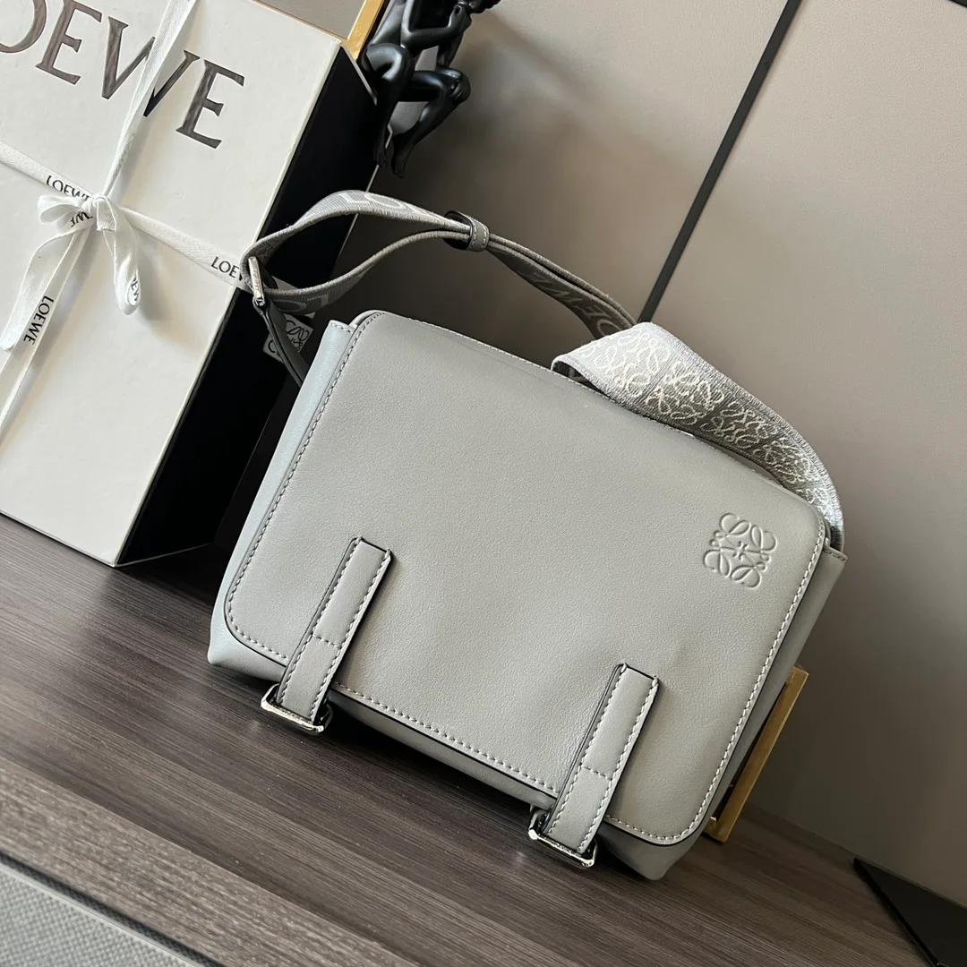 Сумки На Ремне Женские Loewe 6447989