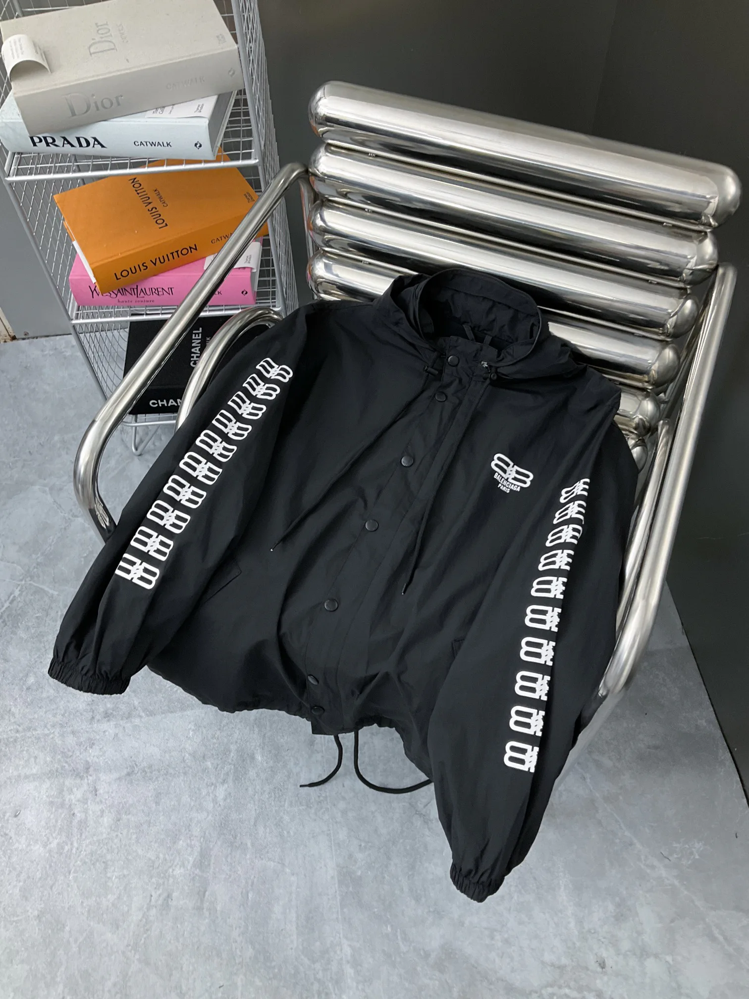 Куртки Женские Balenciaga Куртки Женские Balenciaga