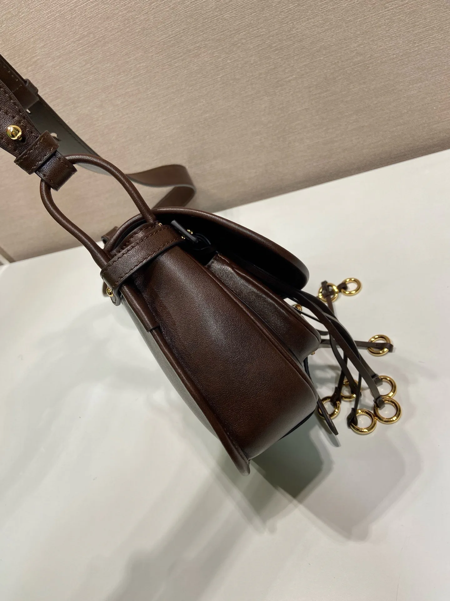 Классические Сумки Женские Prada 18184689