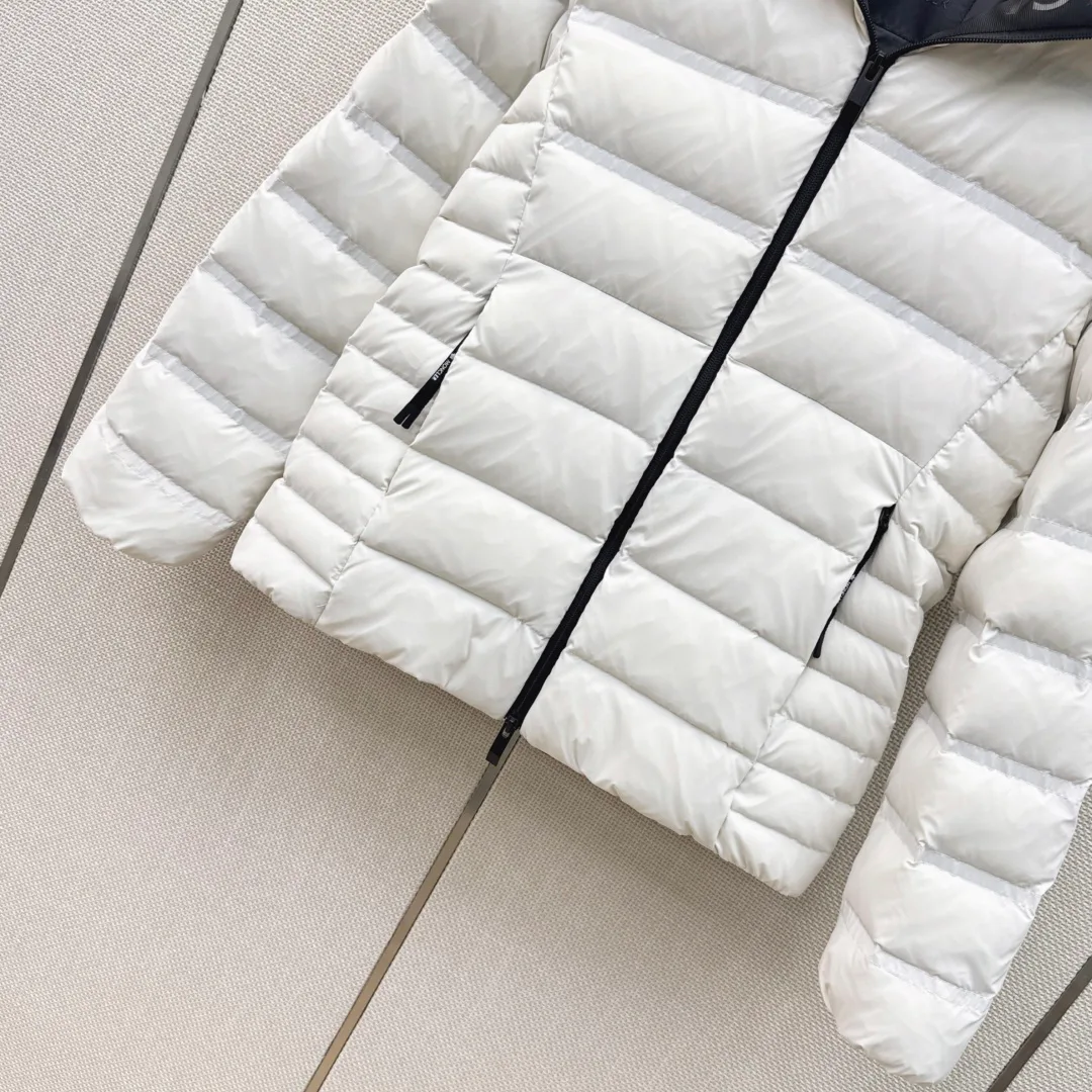 Куртки И Пуховики Женские Moncler 18450472