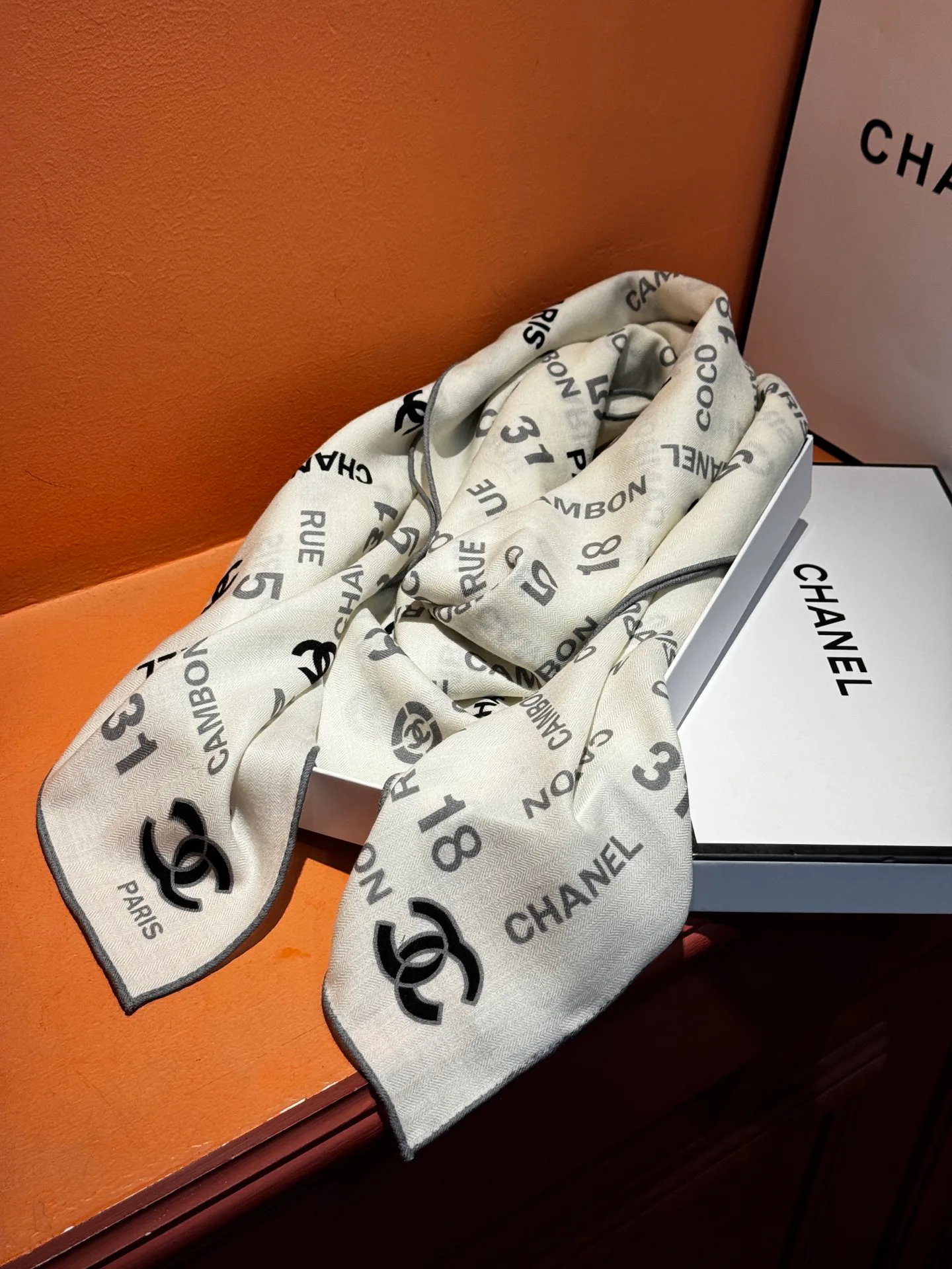 Платки Chanel 11335429