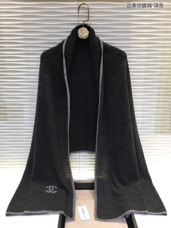 Шарфы Chanel 18093314
