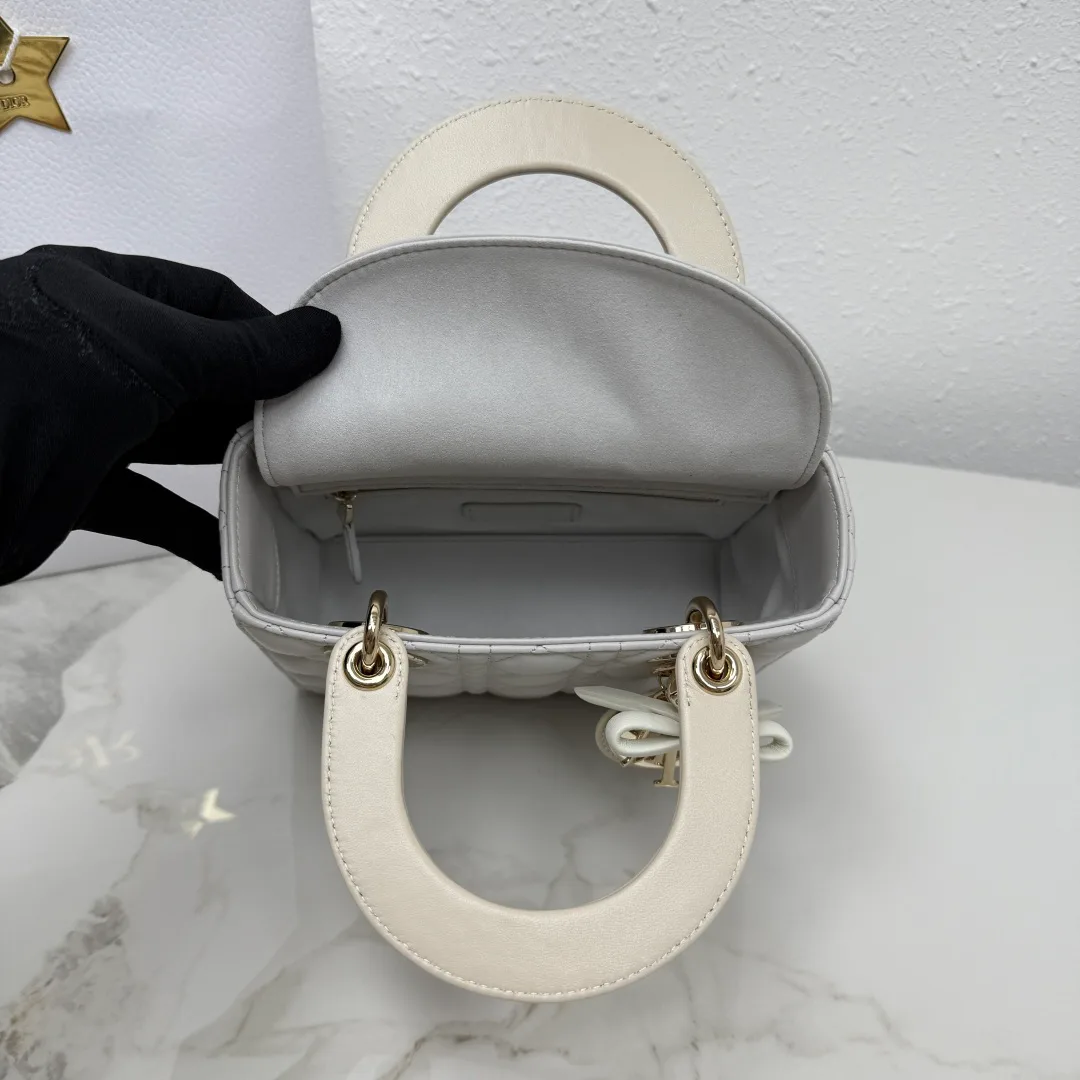 Классические Сумки Женские Christian Dior 17601417