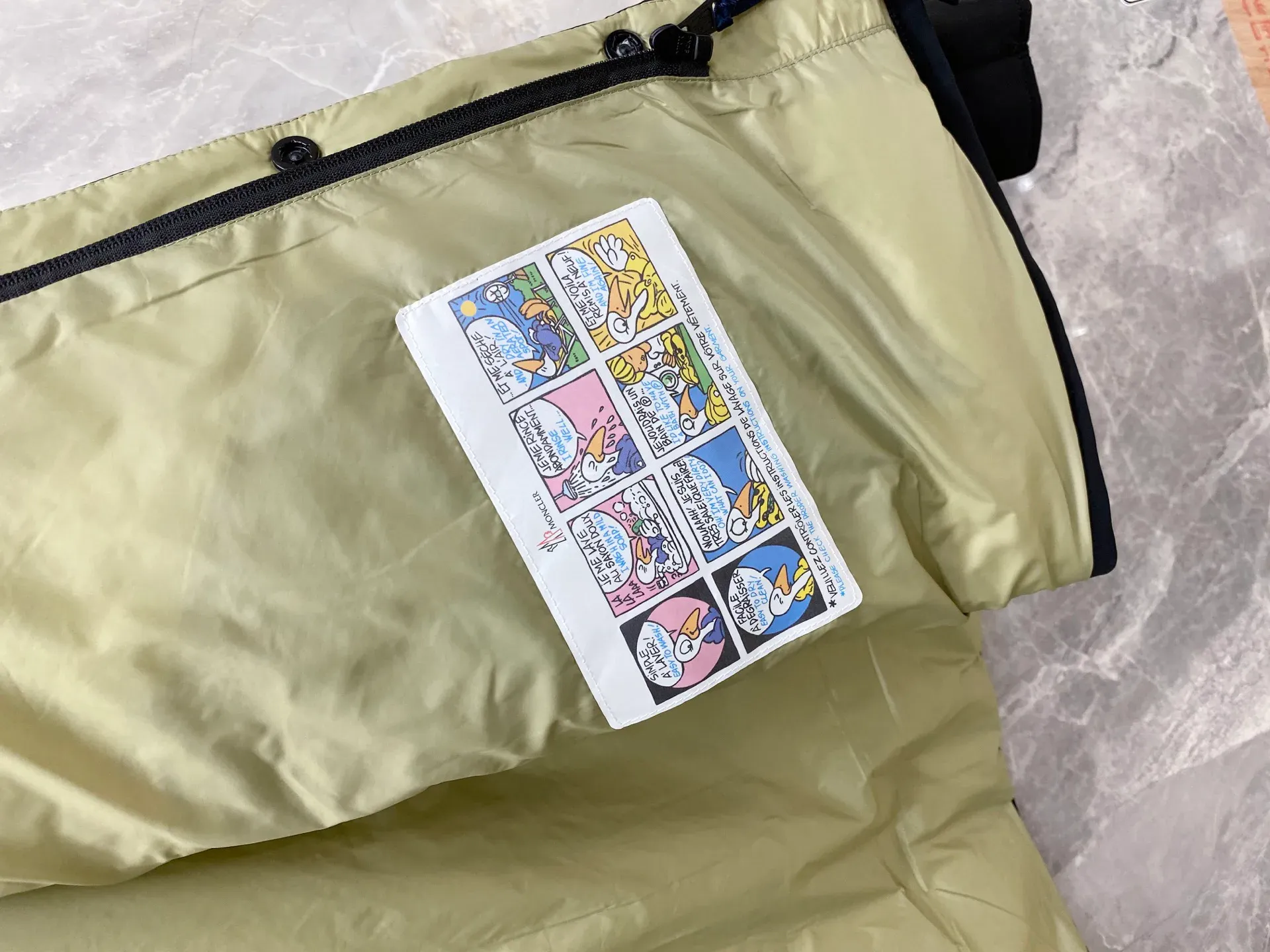 Куртки И Пуховики Мужские Moncler 619056