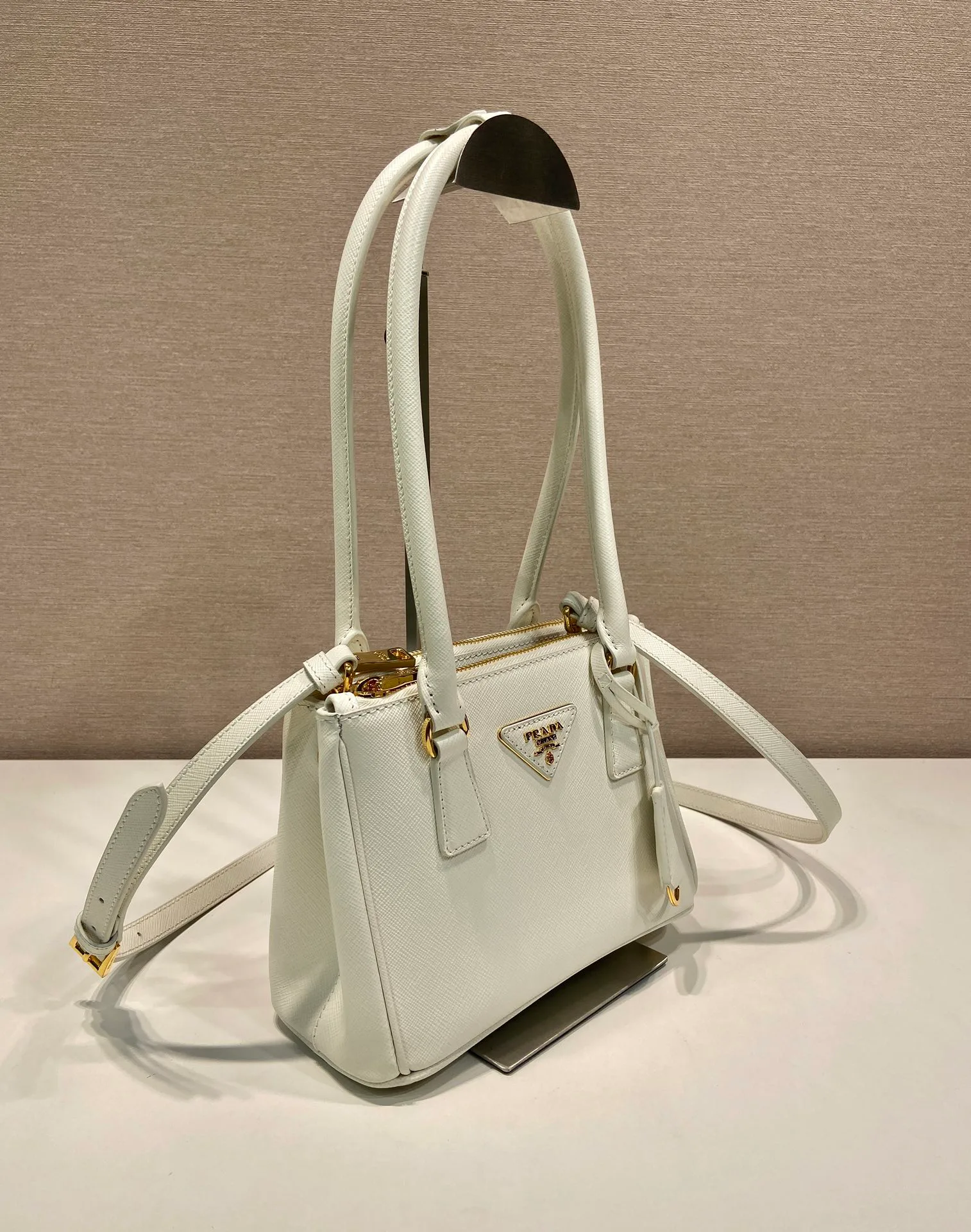 Классические Сумки Женские Prada 11336048