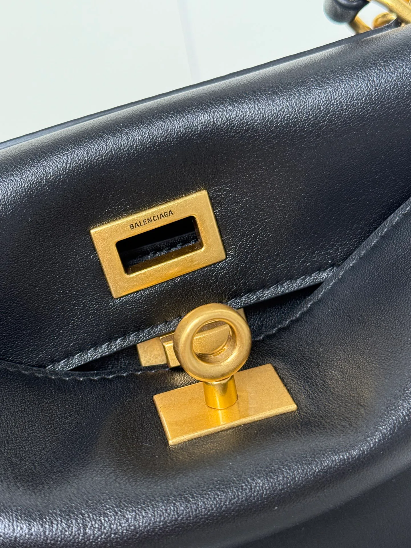 Сумки На Ремне Женские Balenciaga 1151955