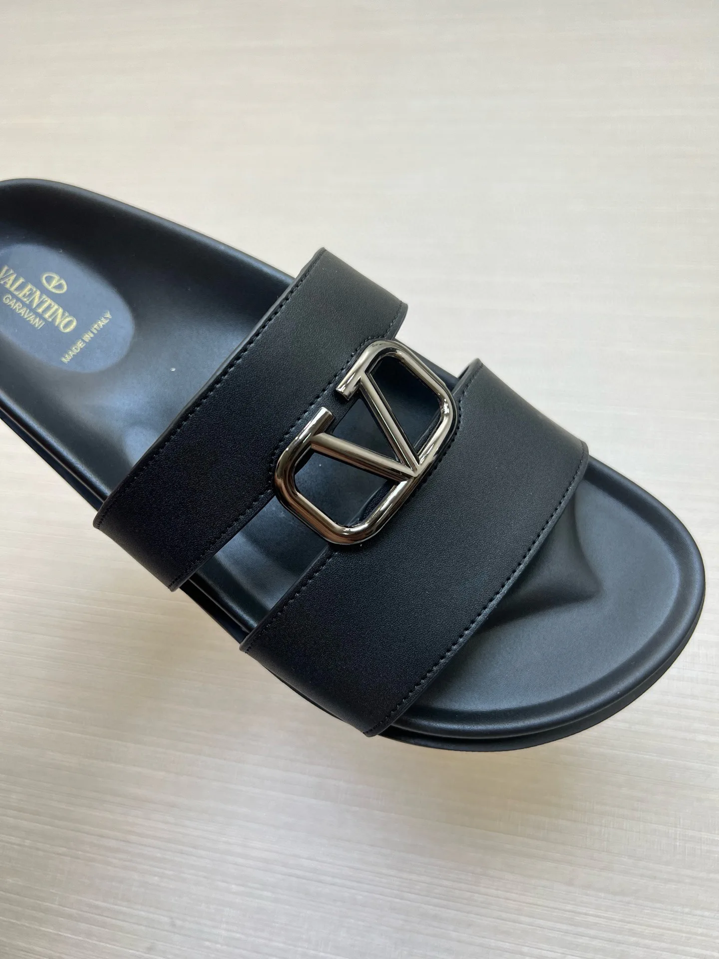 Шлепанцы Мужские Valentino 10646290