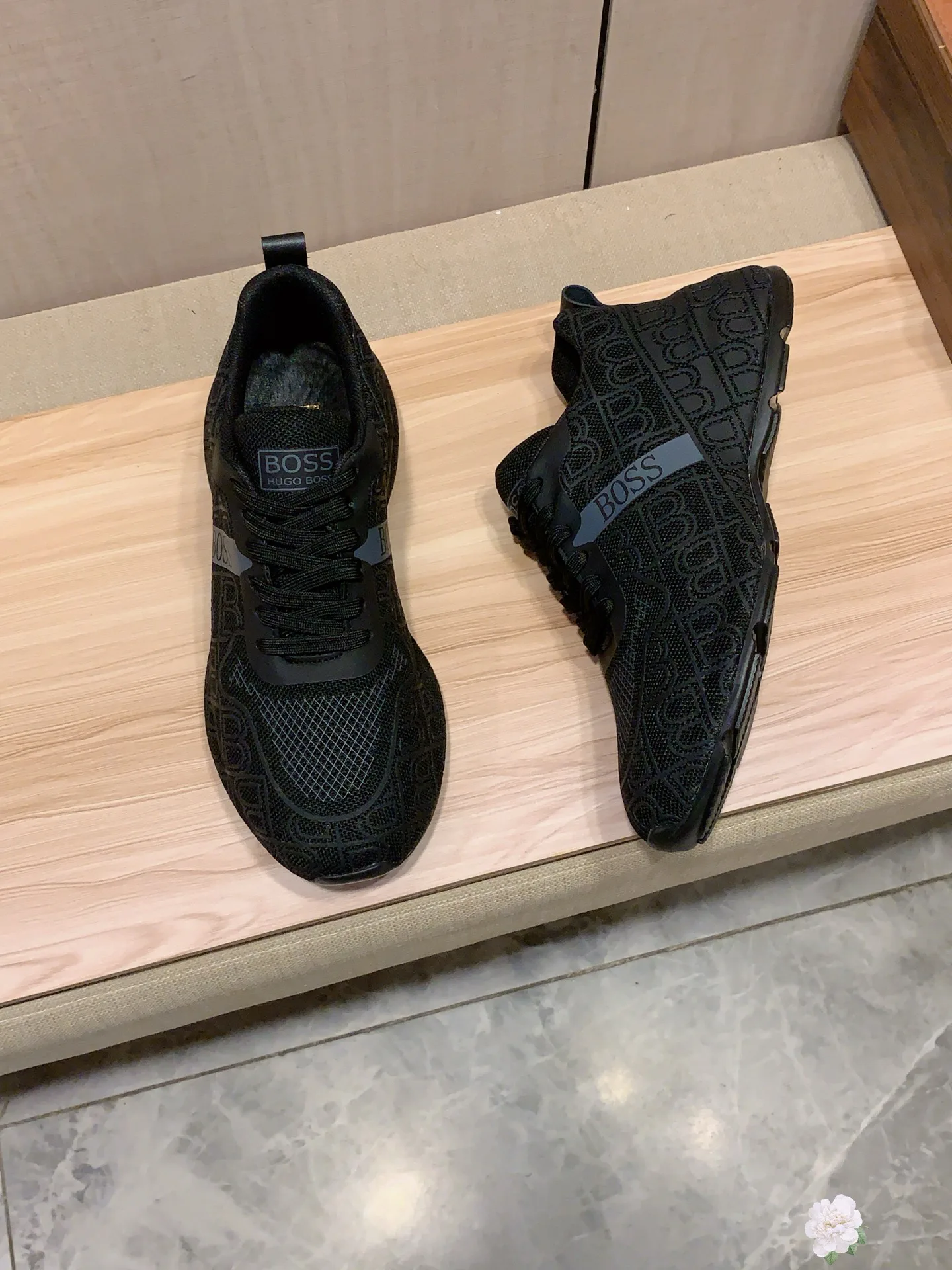 Кроссовки Женские Hugo Boss 77518