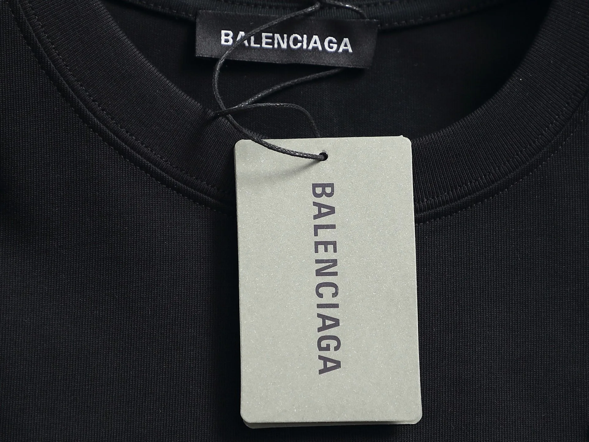 Футболки Женские Balenciaga 5405532