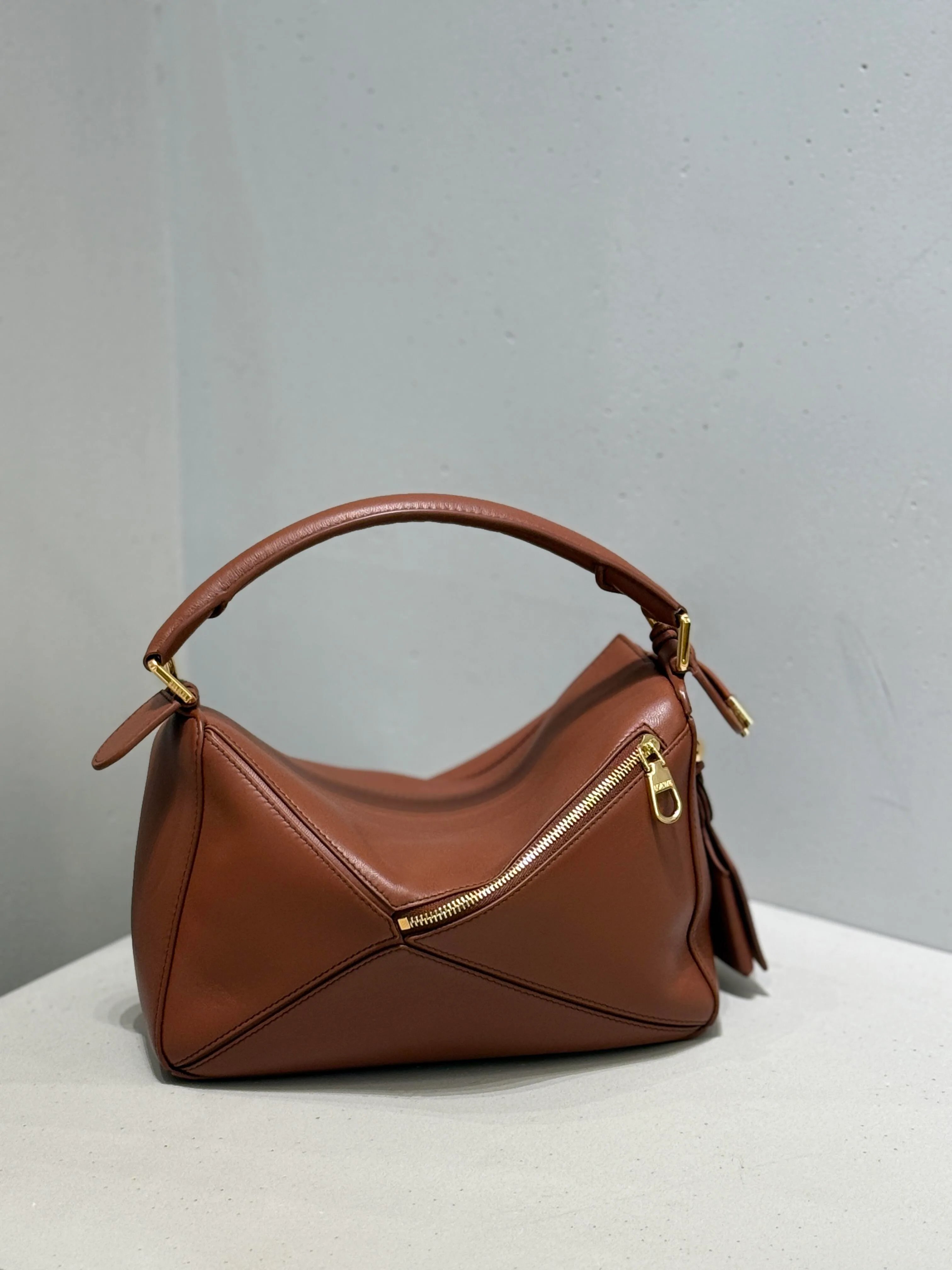 Классические Сумки Женские Loewe 17270358
