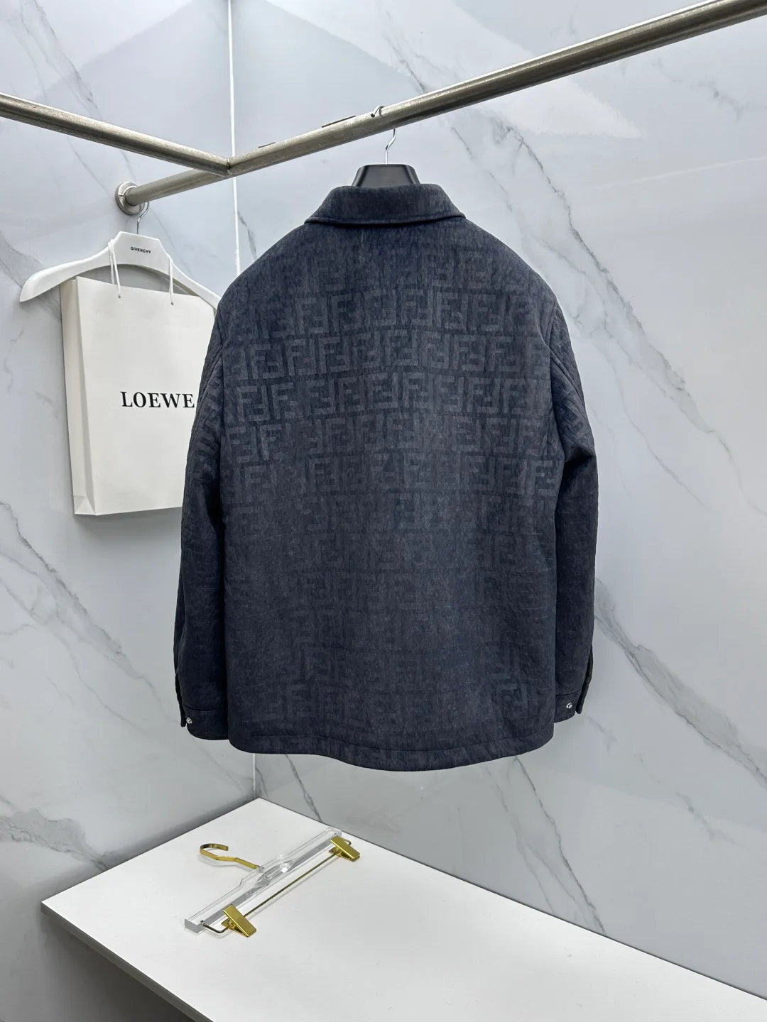 Куртки И Пуховики Мужские Fendi 18246800